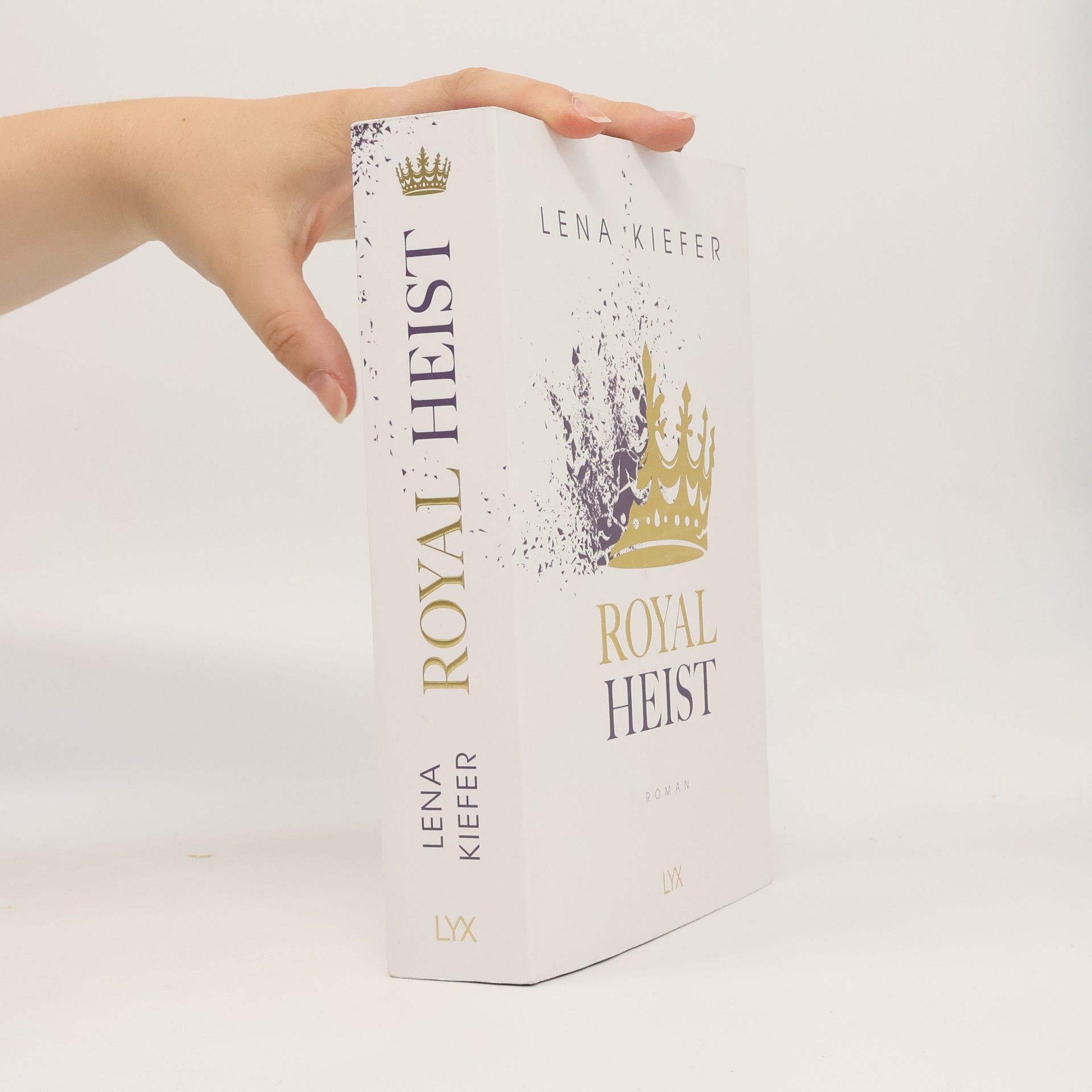 Lena Kiefer Royal Heist