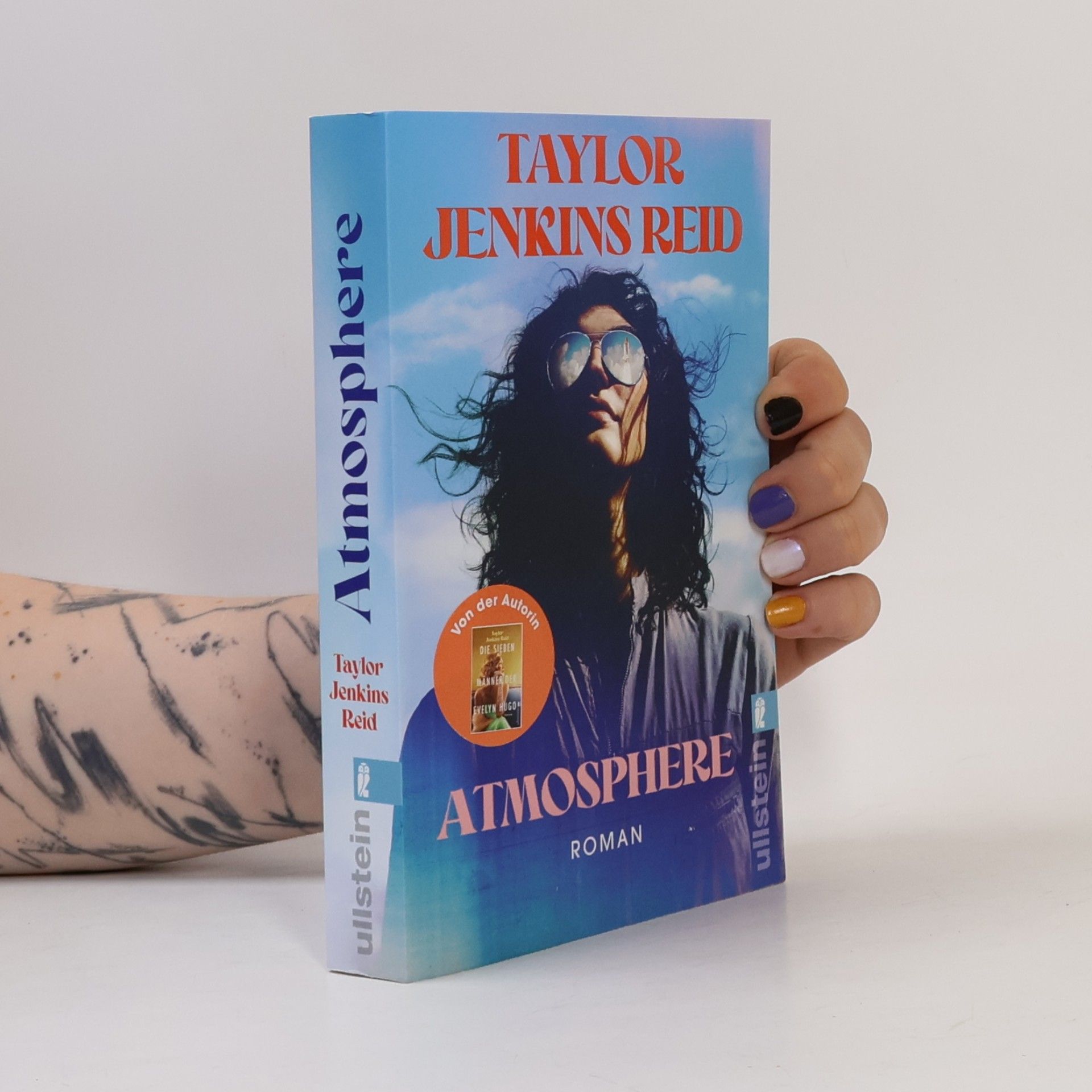 Taylor Jenkins Reid Atmosphere