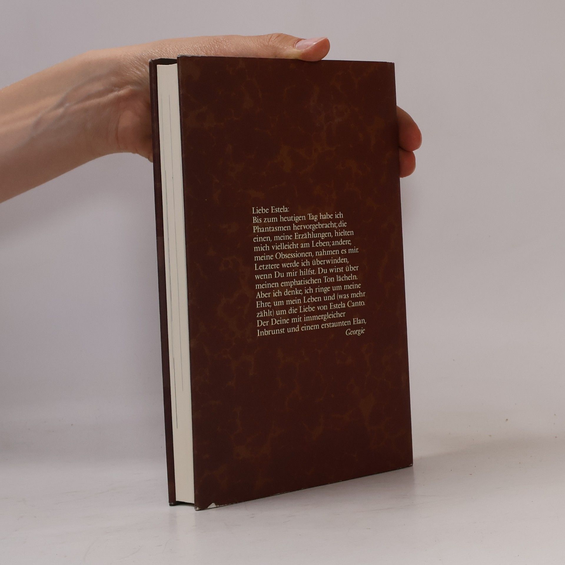 Estela Canto Borges im Gegenlicht