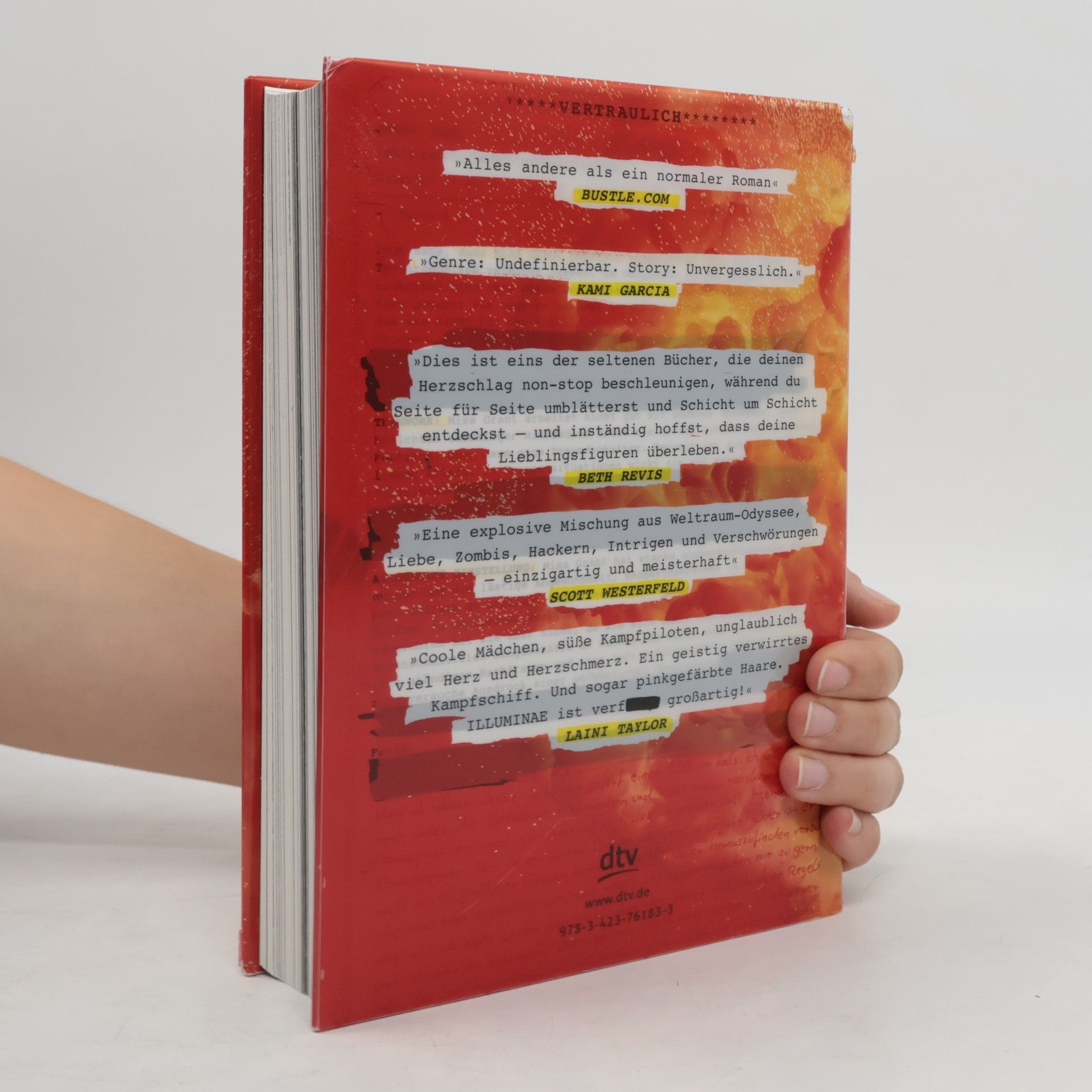 Amie Kaufman Illuminae