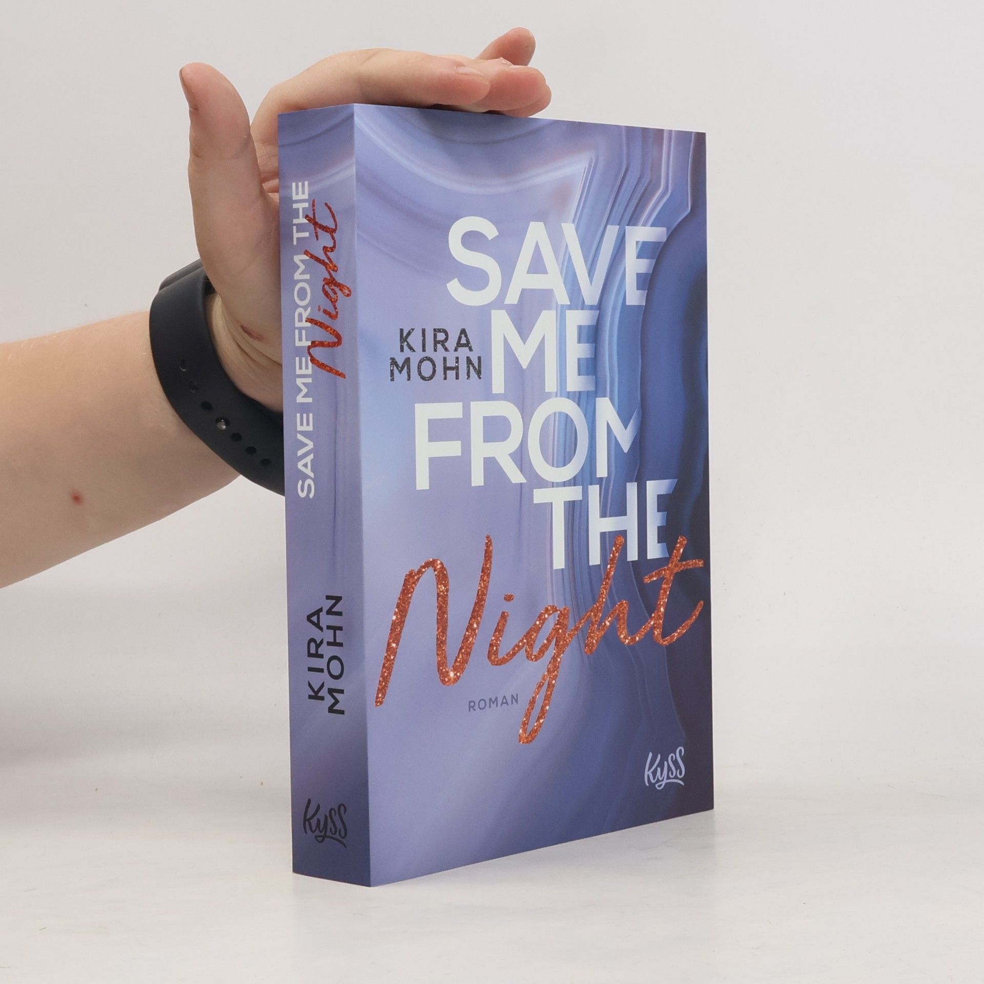 Kira Mohn Save me from the night