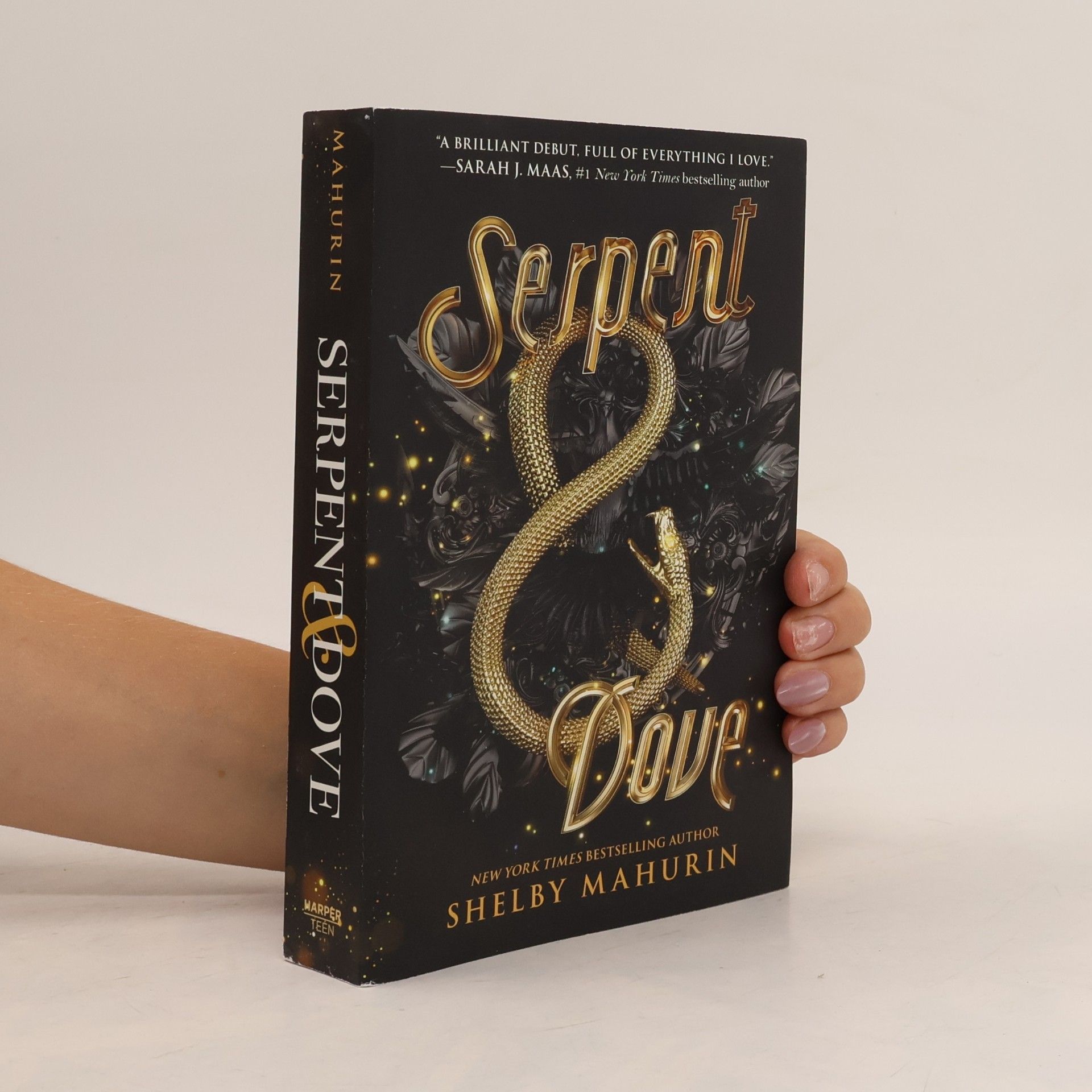 Shelby Mahurin Serpent & Dove