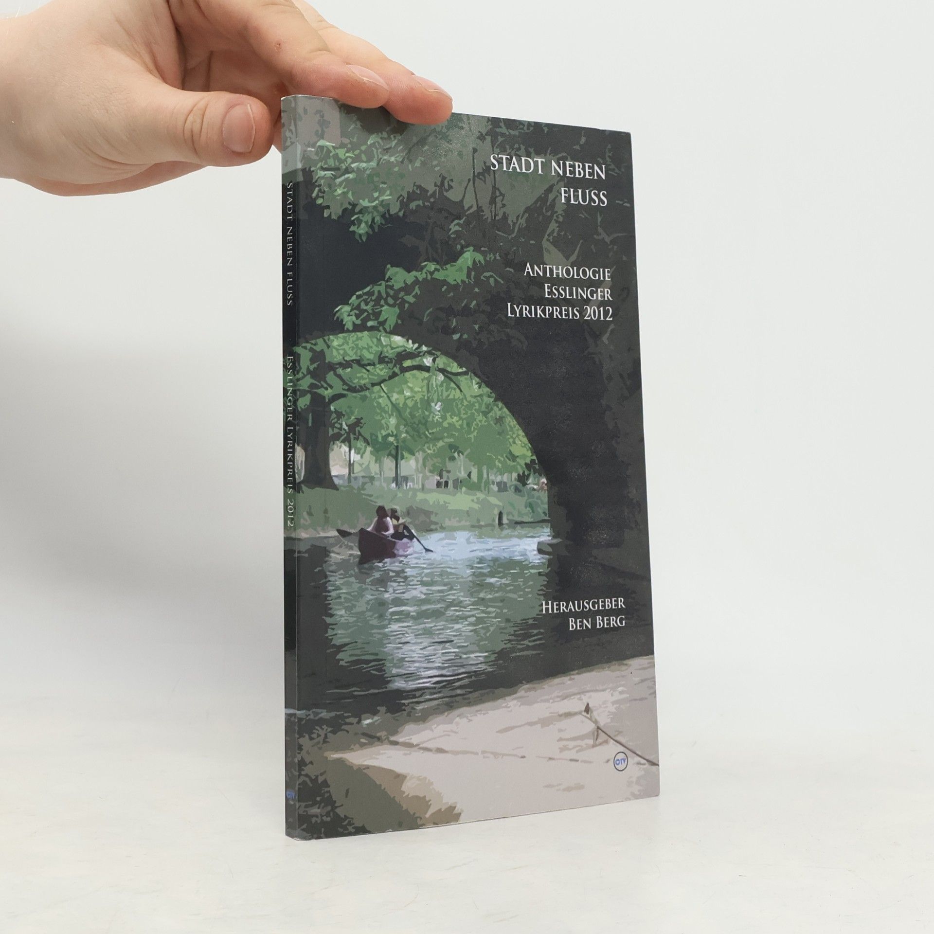 Ben Berg Stadt neben Fluss