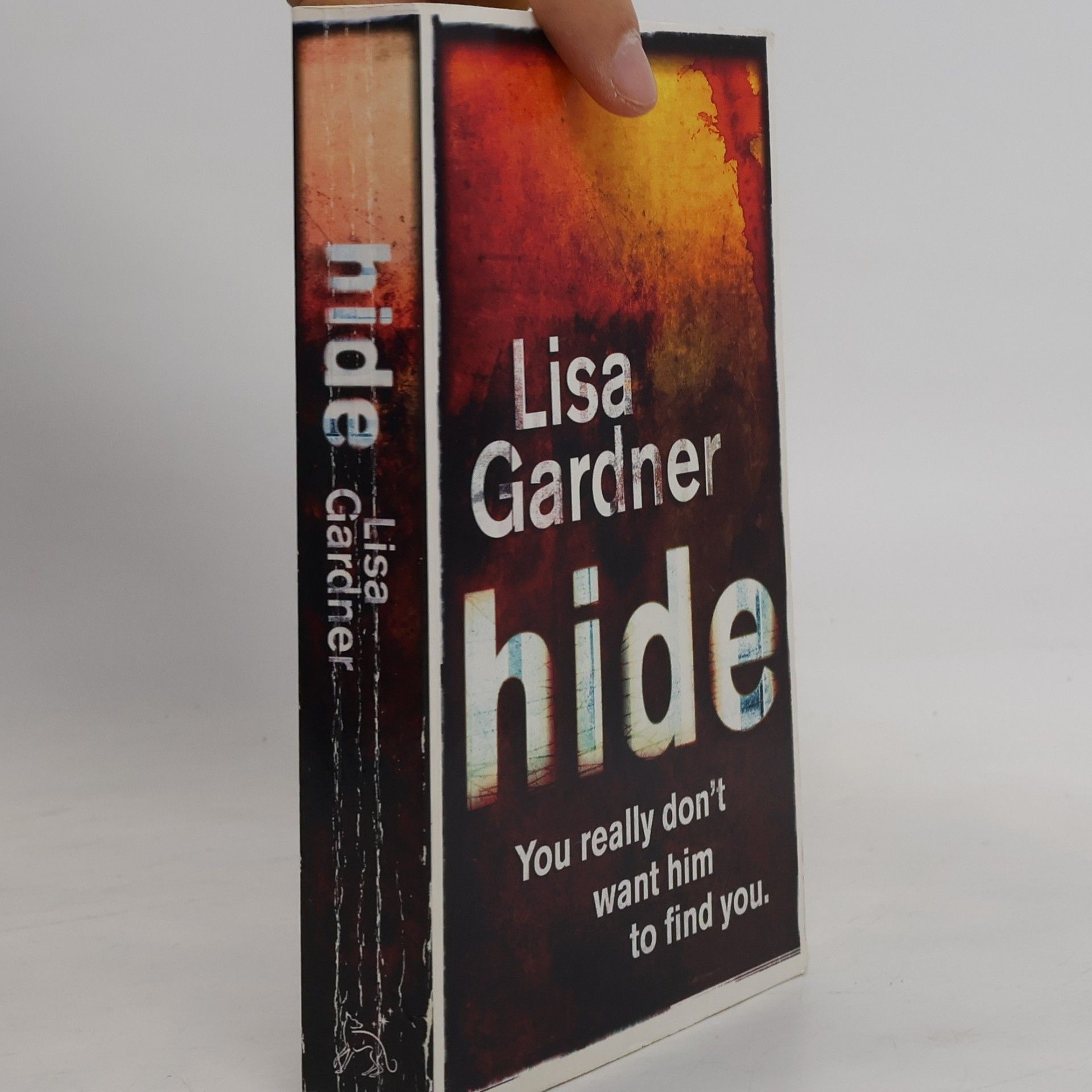 Lisa Gardner Hide