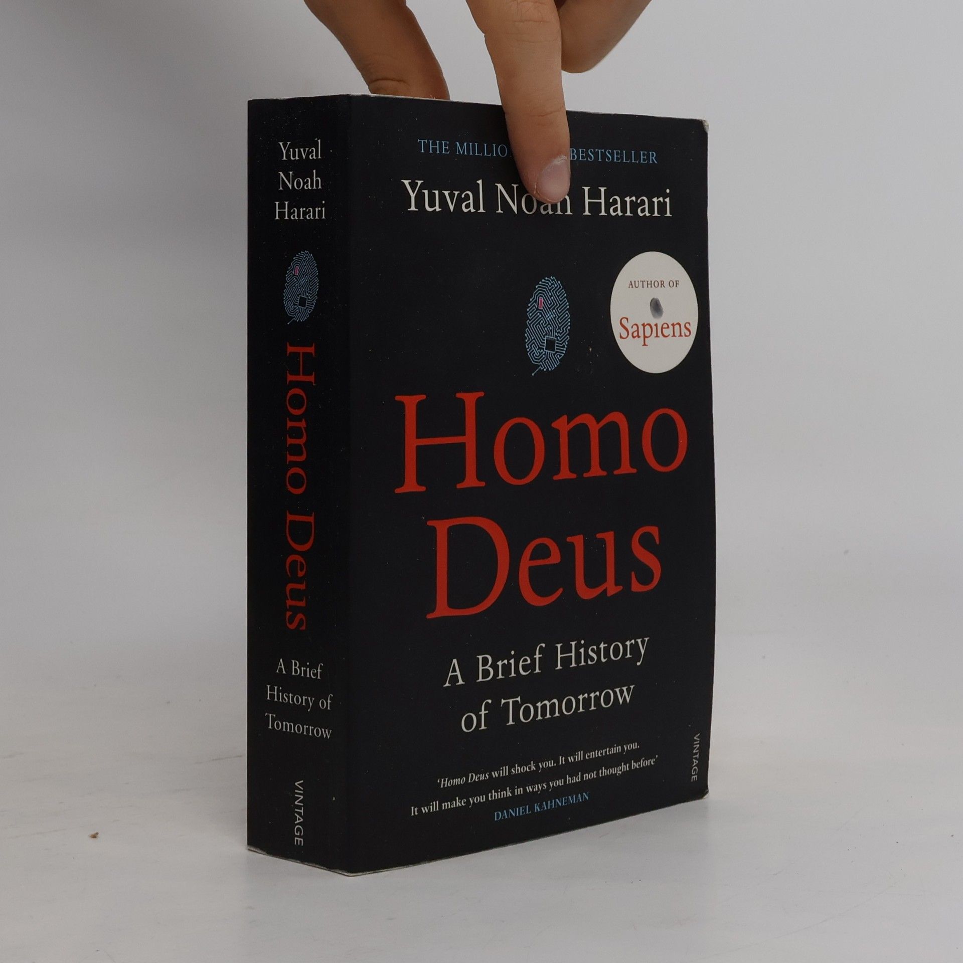 Yuval Noah Harari Homo Deus. A Brief History of Tomorrow