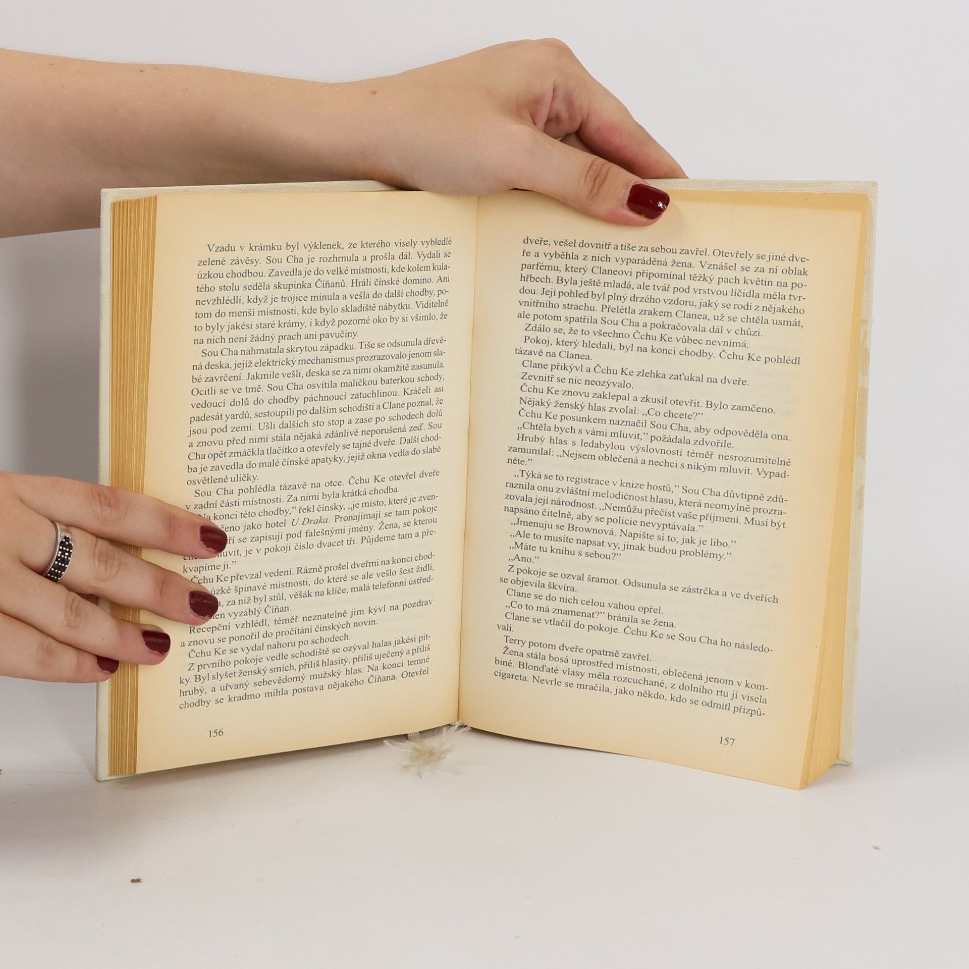 Erle Stanley Gardner Případ couvajícího mezka / Odvážnému štěstí přeje