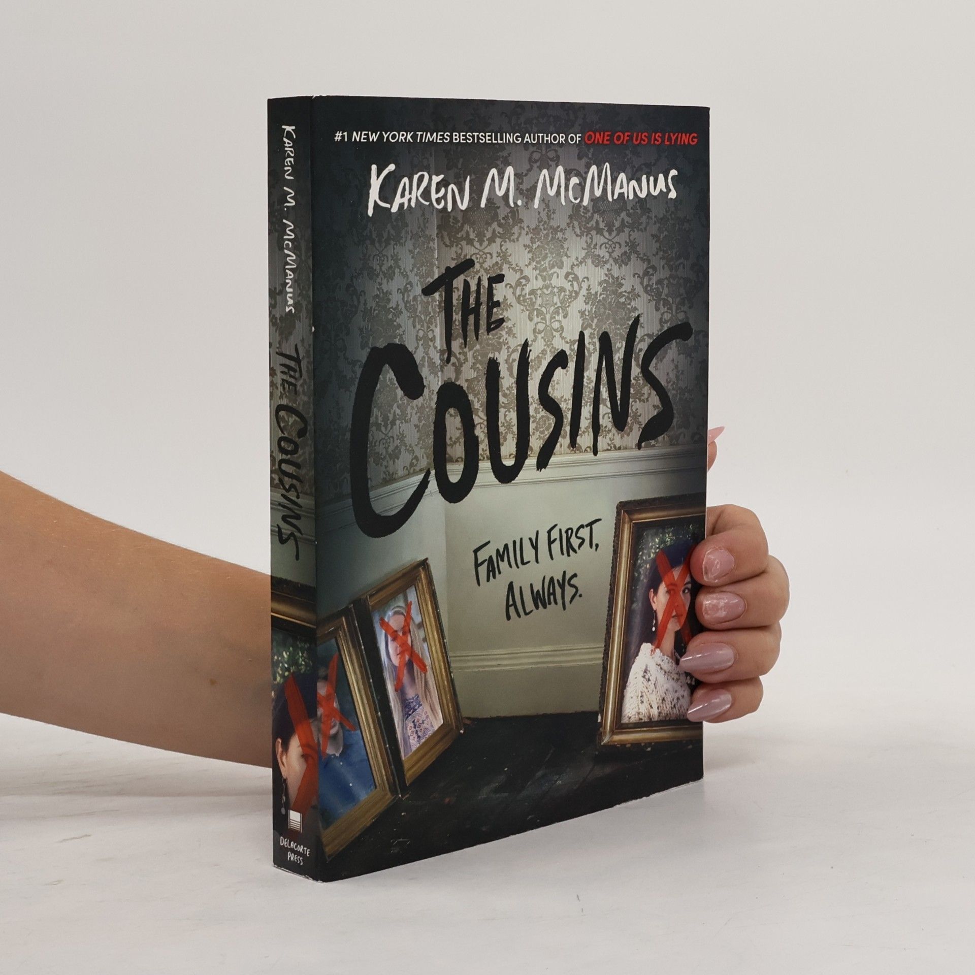 Karen M. McManus The Cousins