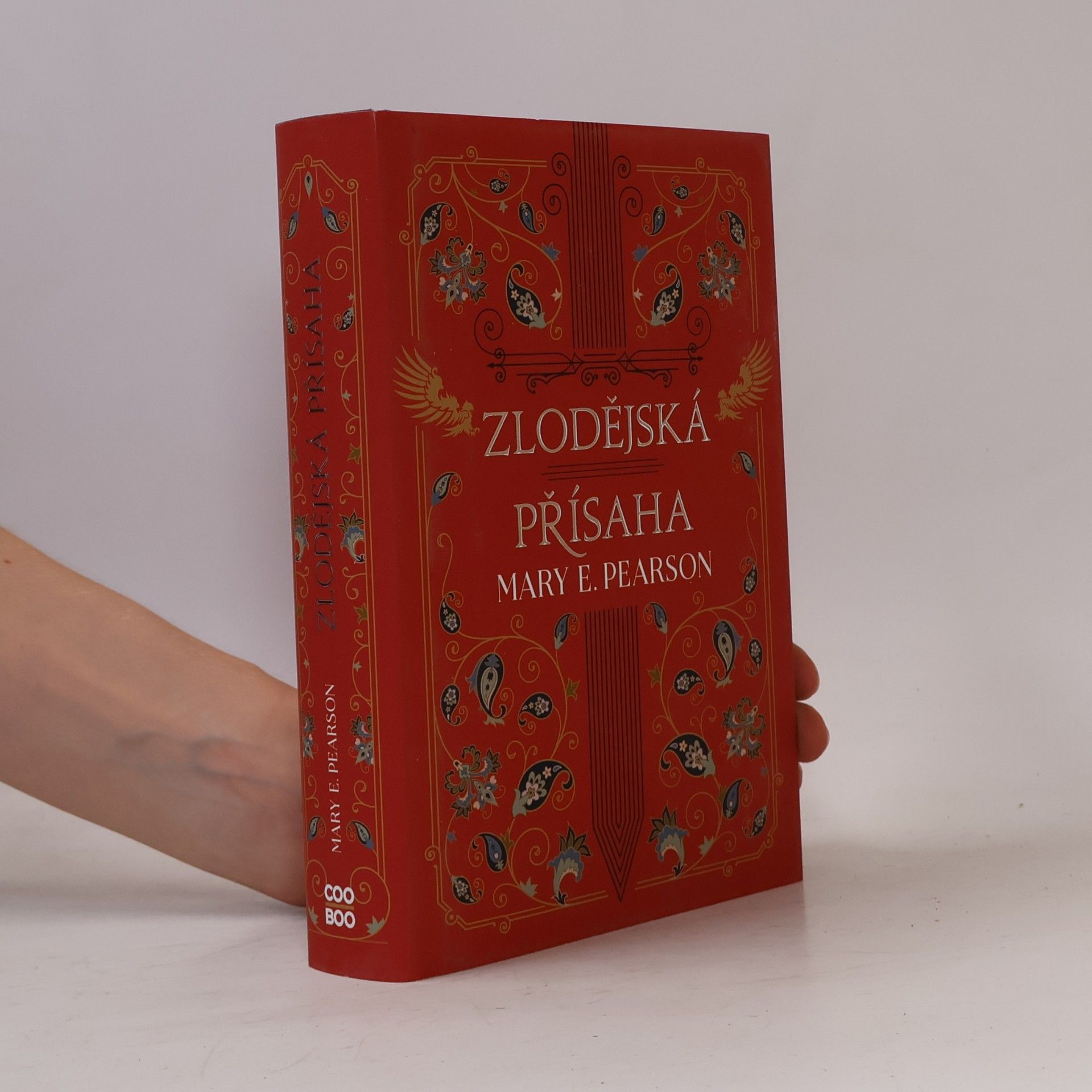Mary E. Pearson Zlodějská přísaha