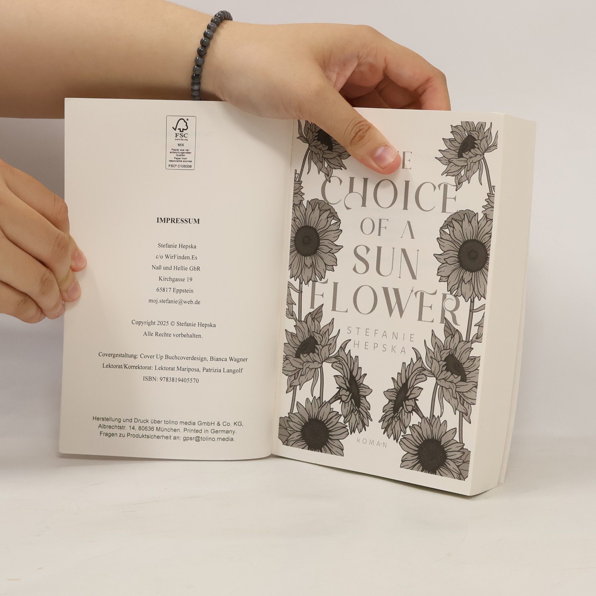 Stefanie Hepska Heart of a Flower: The Choice of a Sunflower