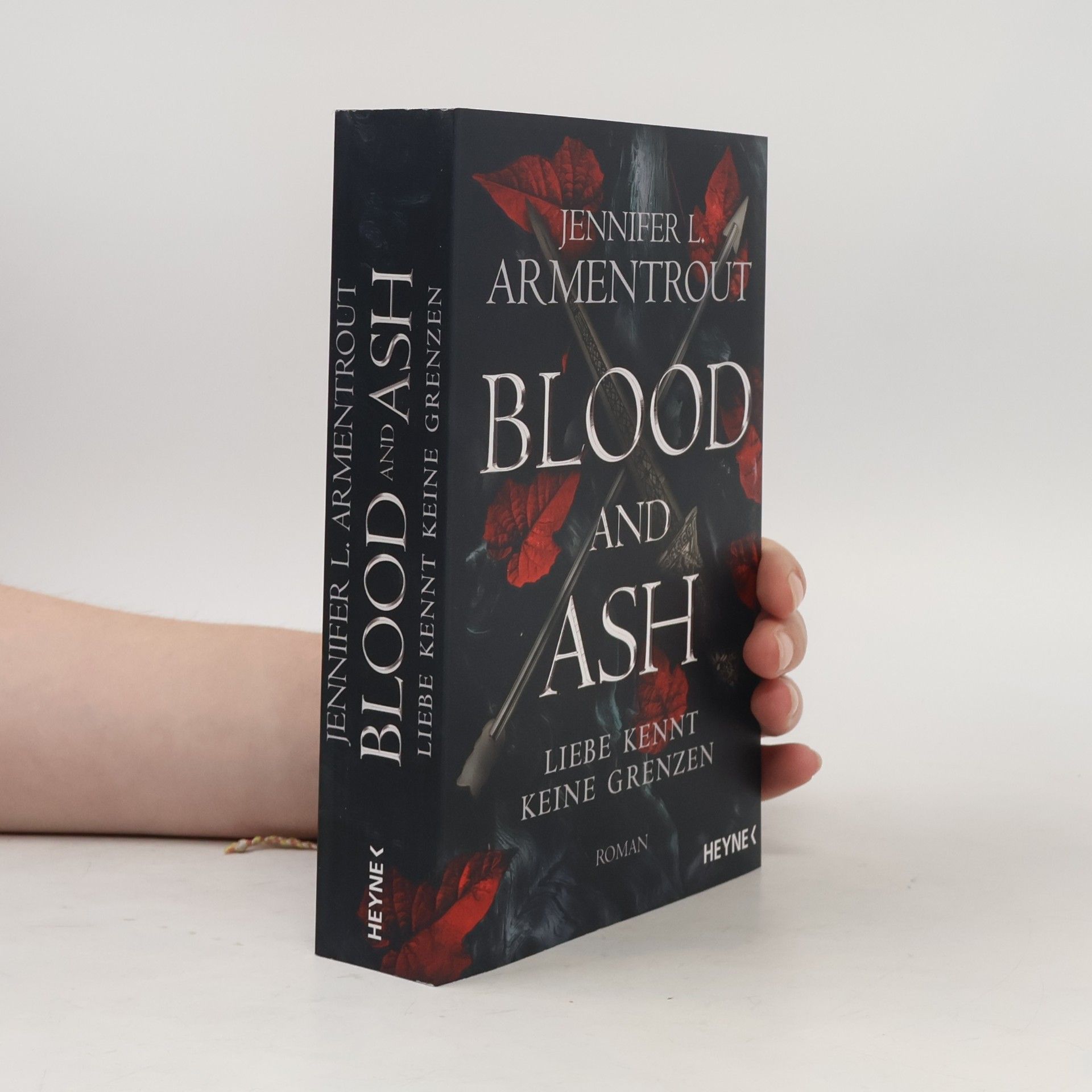 Jennifer Armentrout Blood and Ash