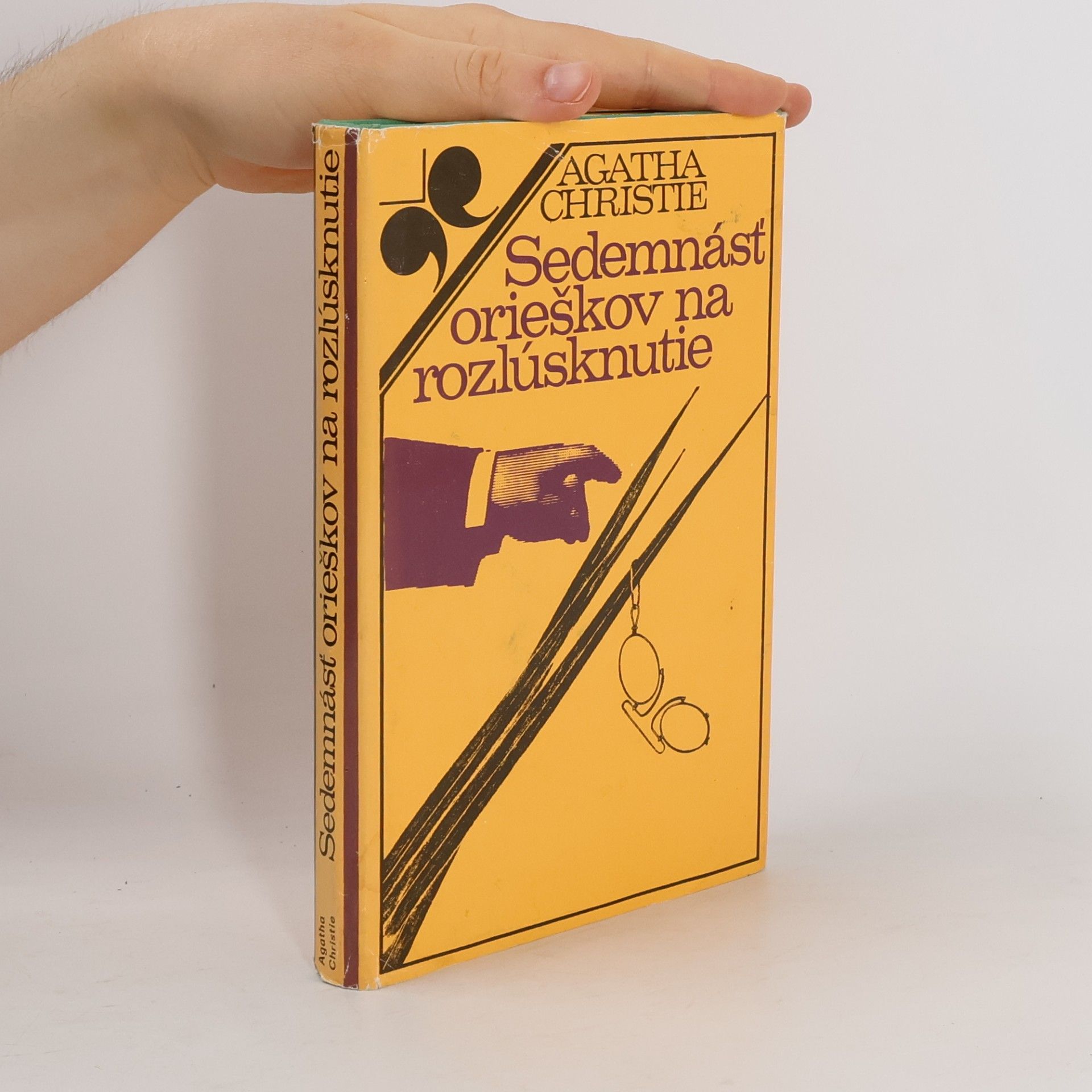 Agatha Christie Sedemnásť orieškov na rozlúsknutie