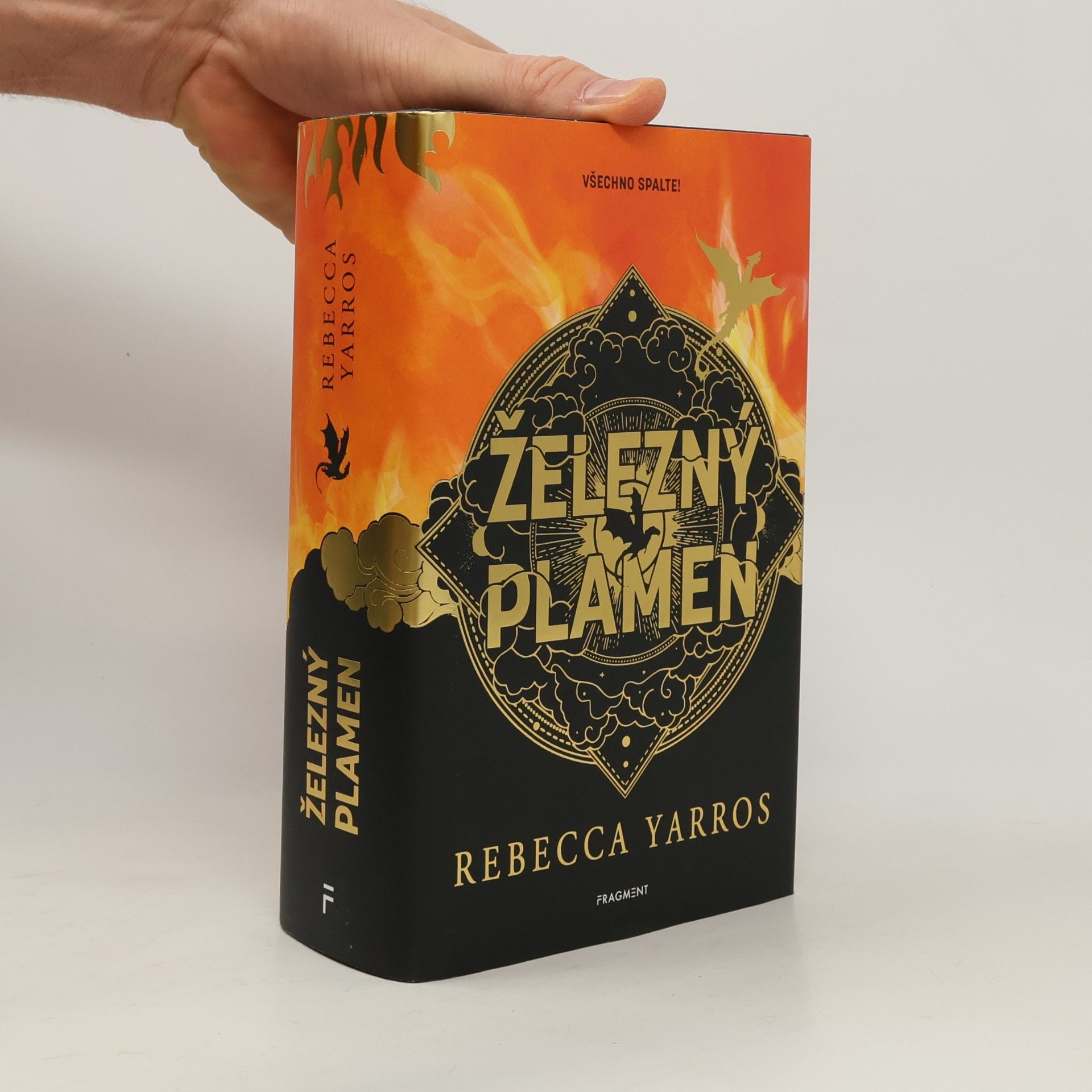 Rebecca Yarros Železný plamen