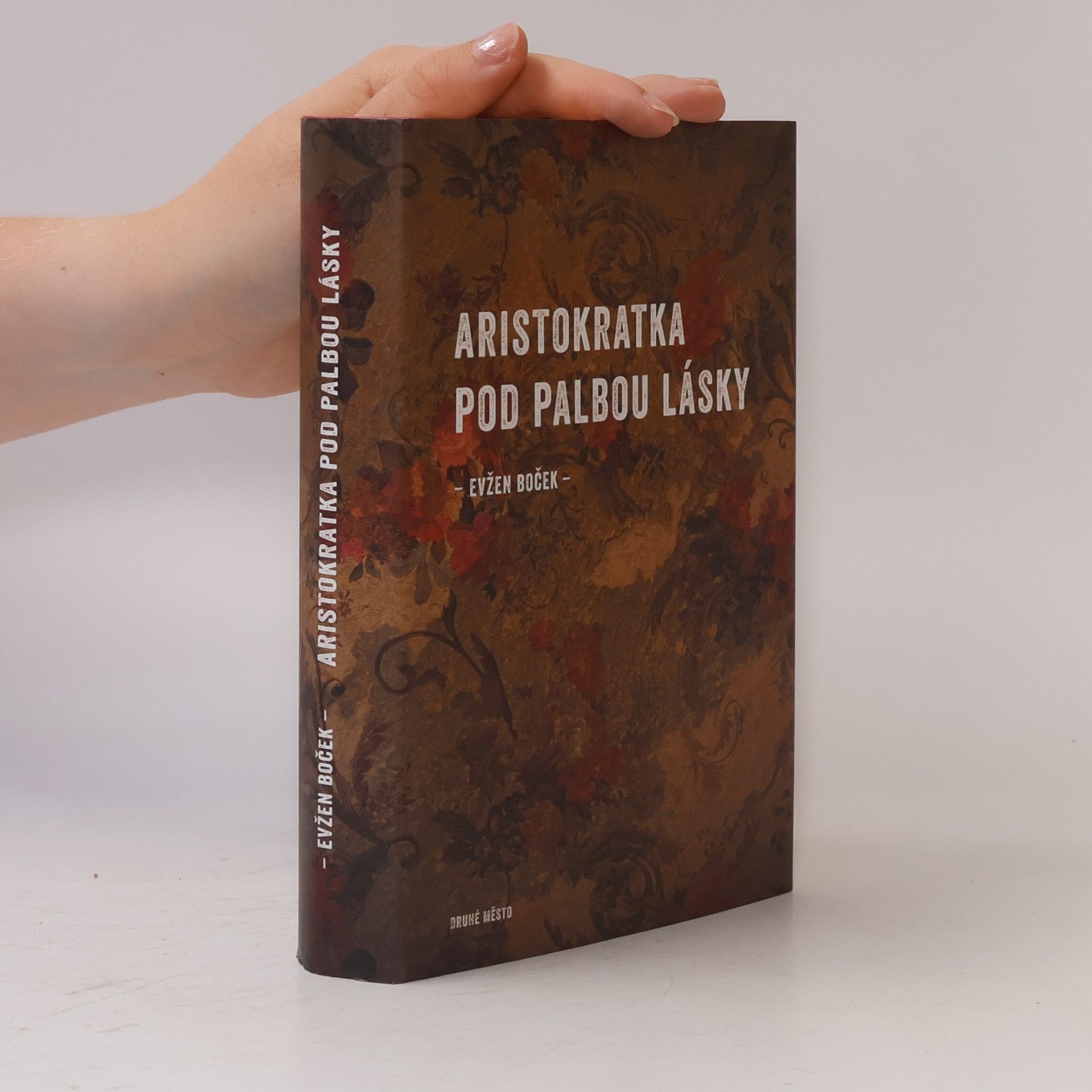 Evžen Boček Aristokratka pod palbou lásky