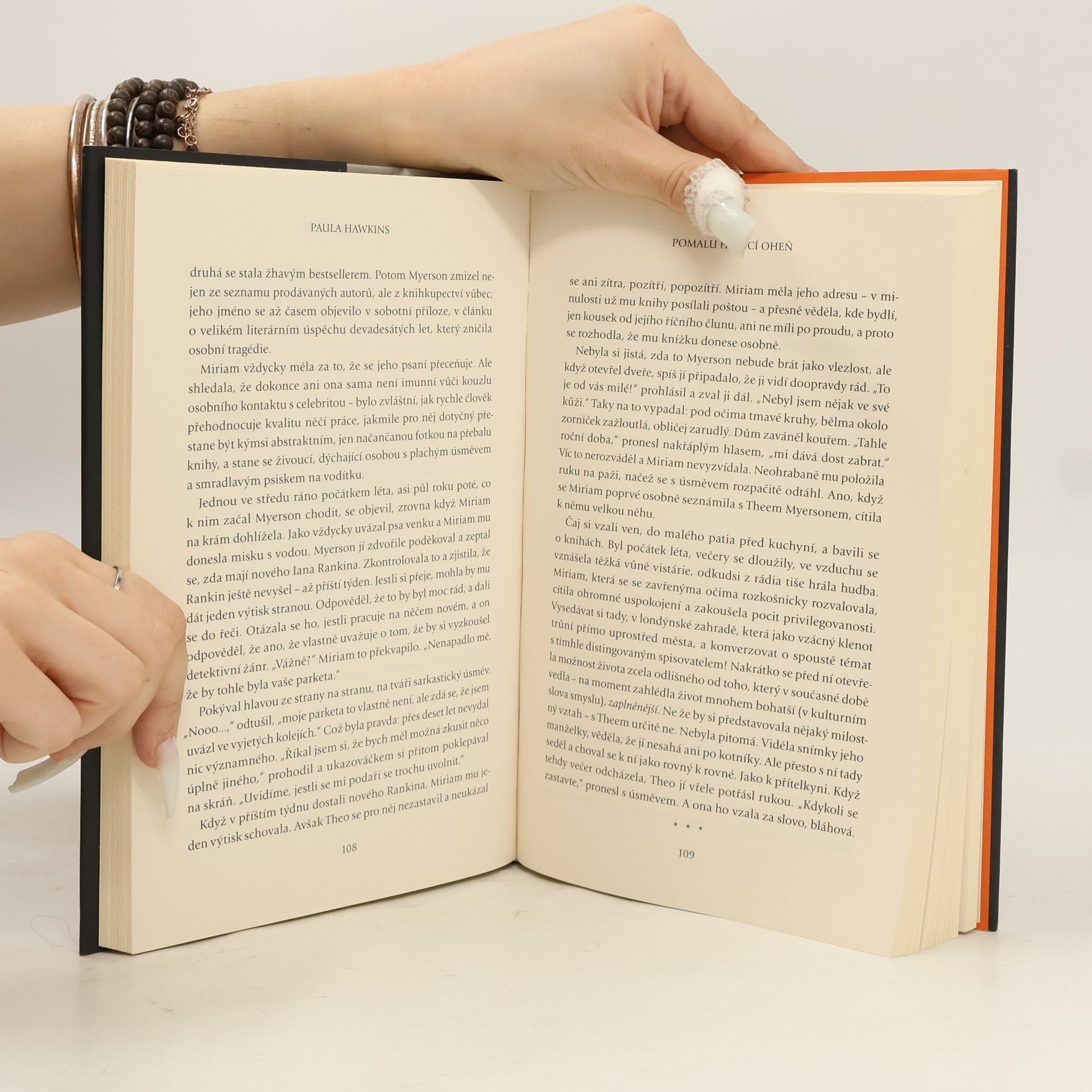 Paula Hawkins Pomalu hořící oheň