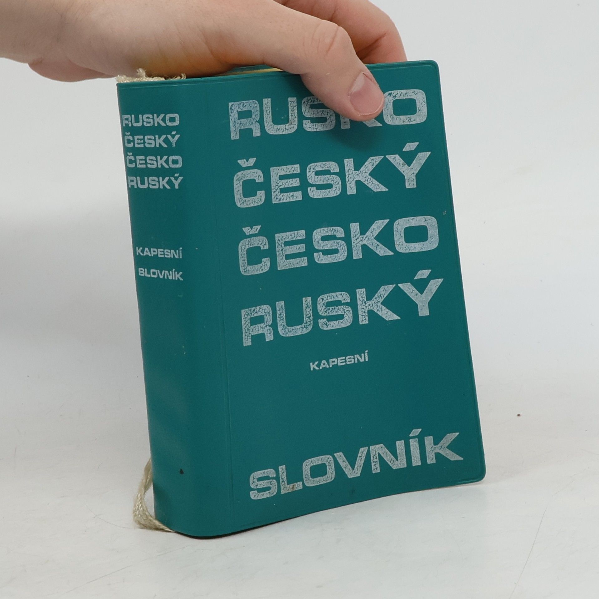 Collectif d'auteurs Kapesní rusko-český a česko-ruský slovník