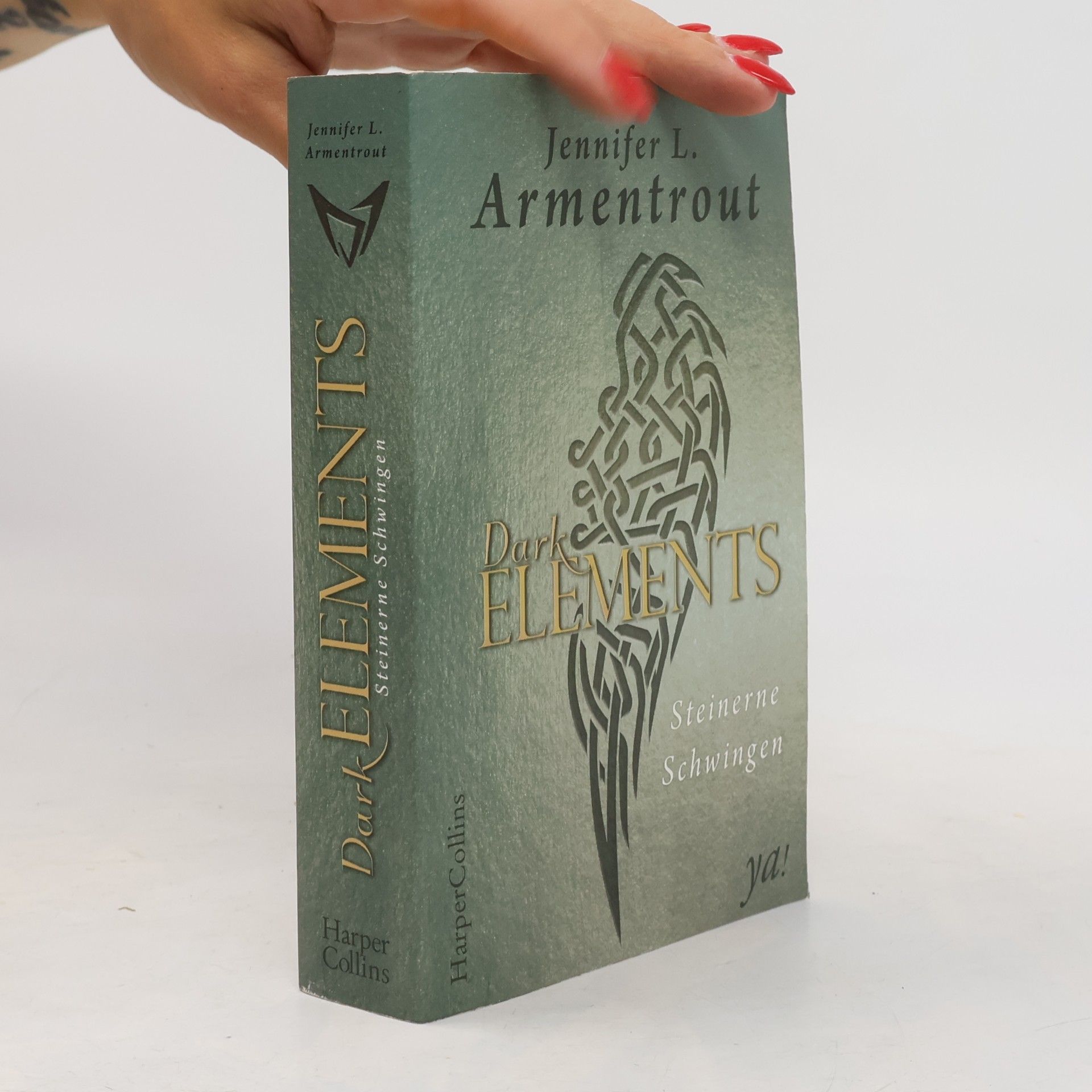 Jennifer Armentrout Dark elements. Steinerne Schwingen