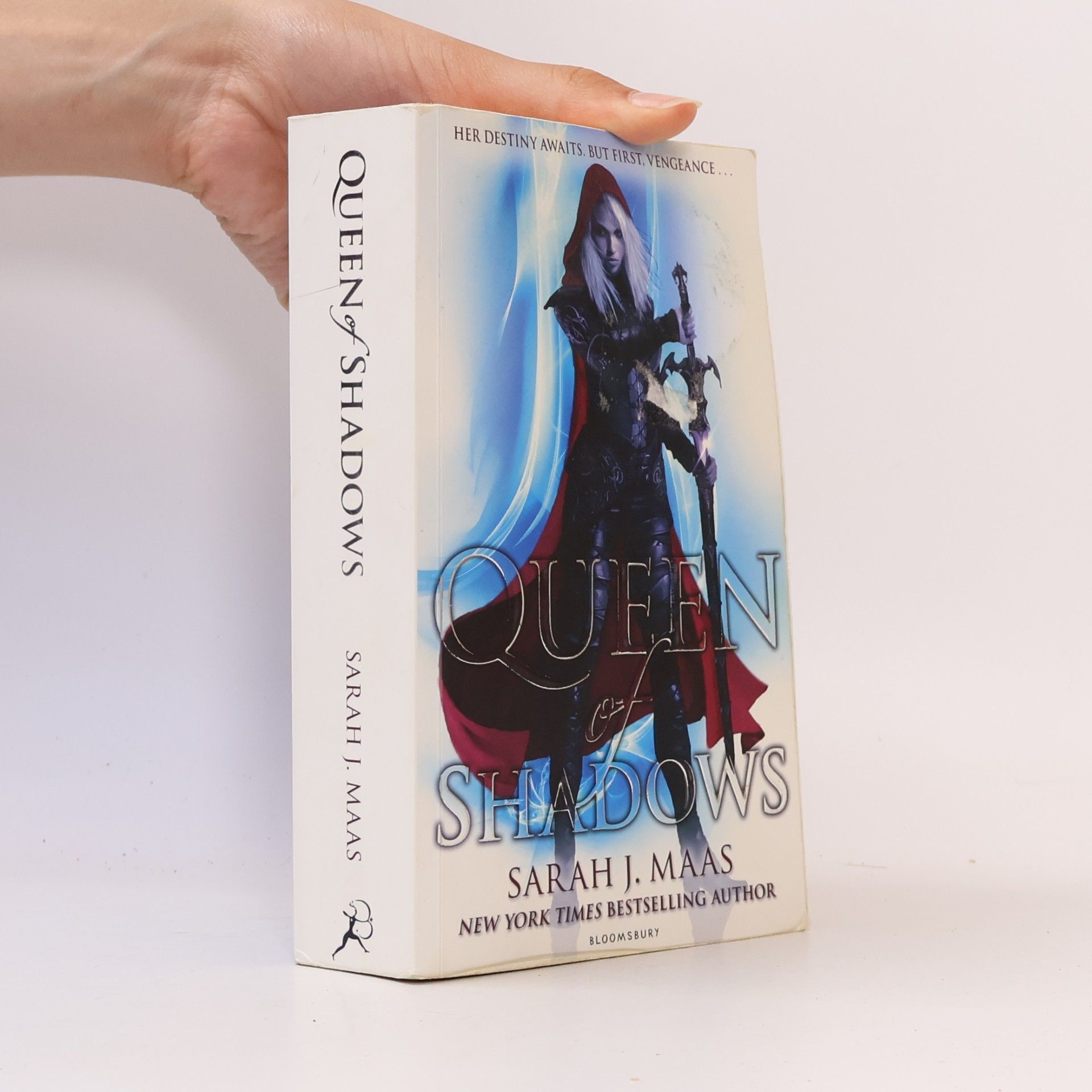 Sarah J. Maas Queen of shadows