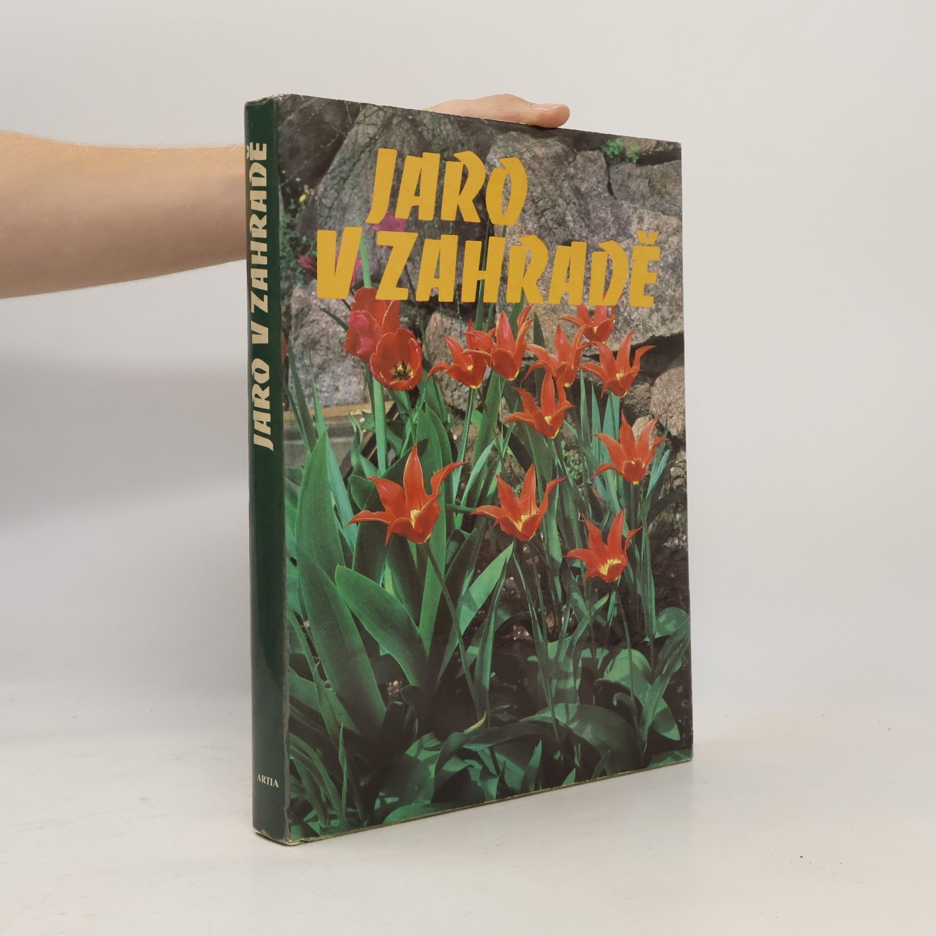 Jaro v zahradě