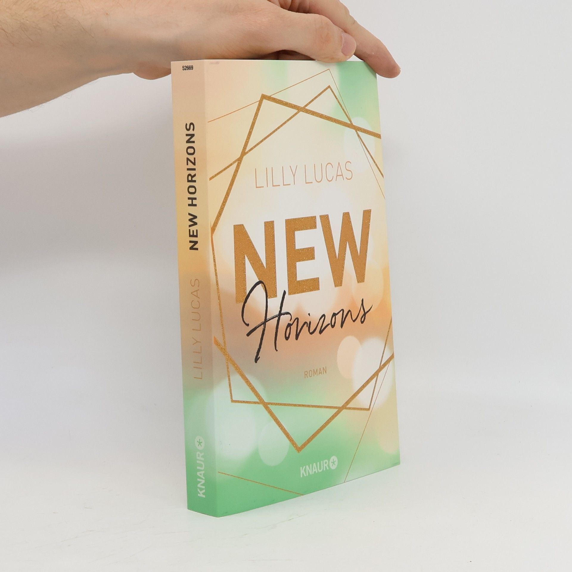 Lilly Lucas New Horizons