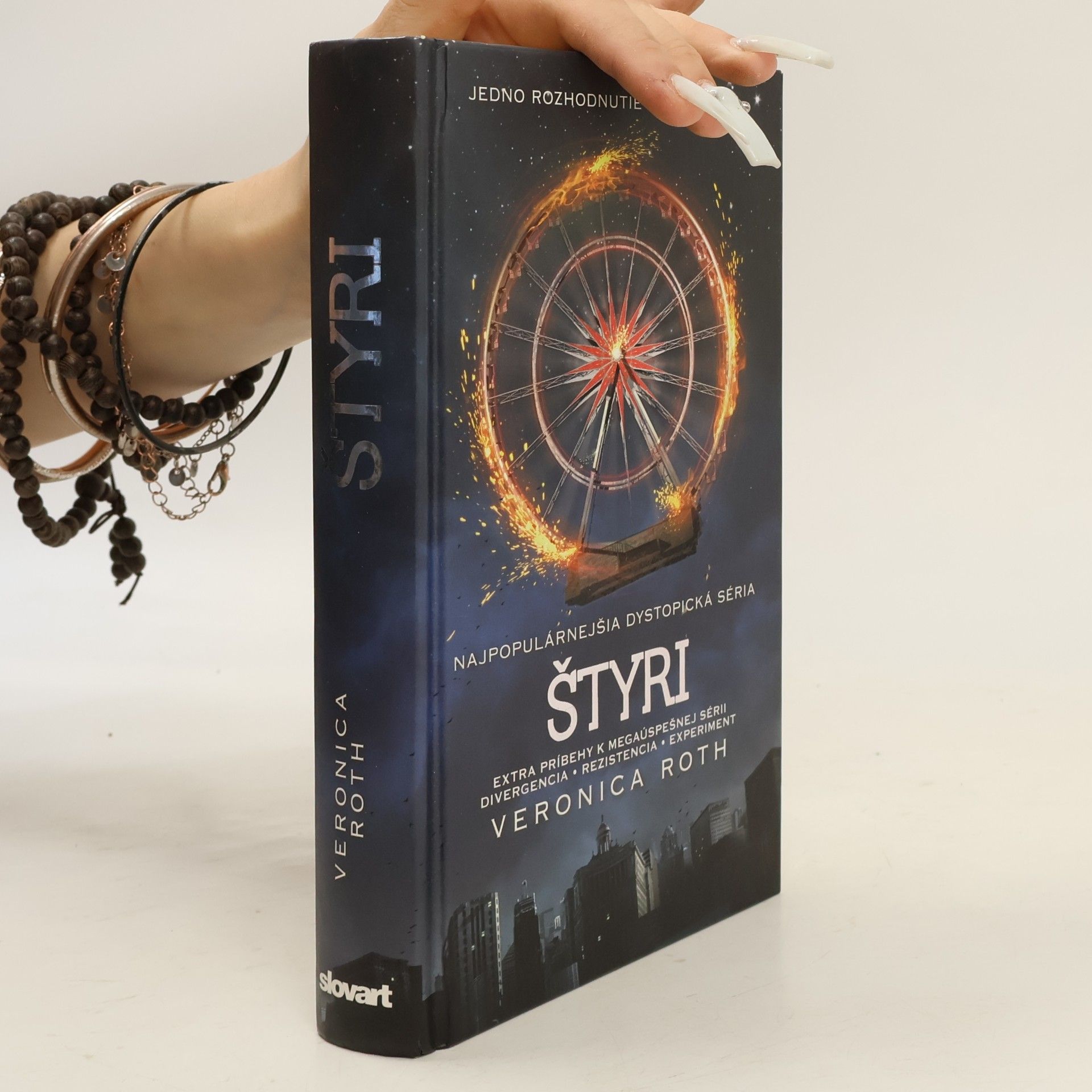 Veronica Roth Štyri (Zbierka poviedok k sérii Divergencia)