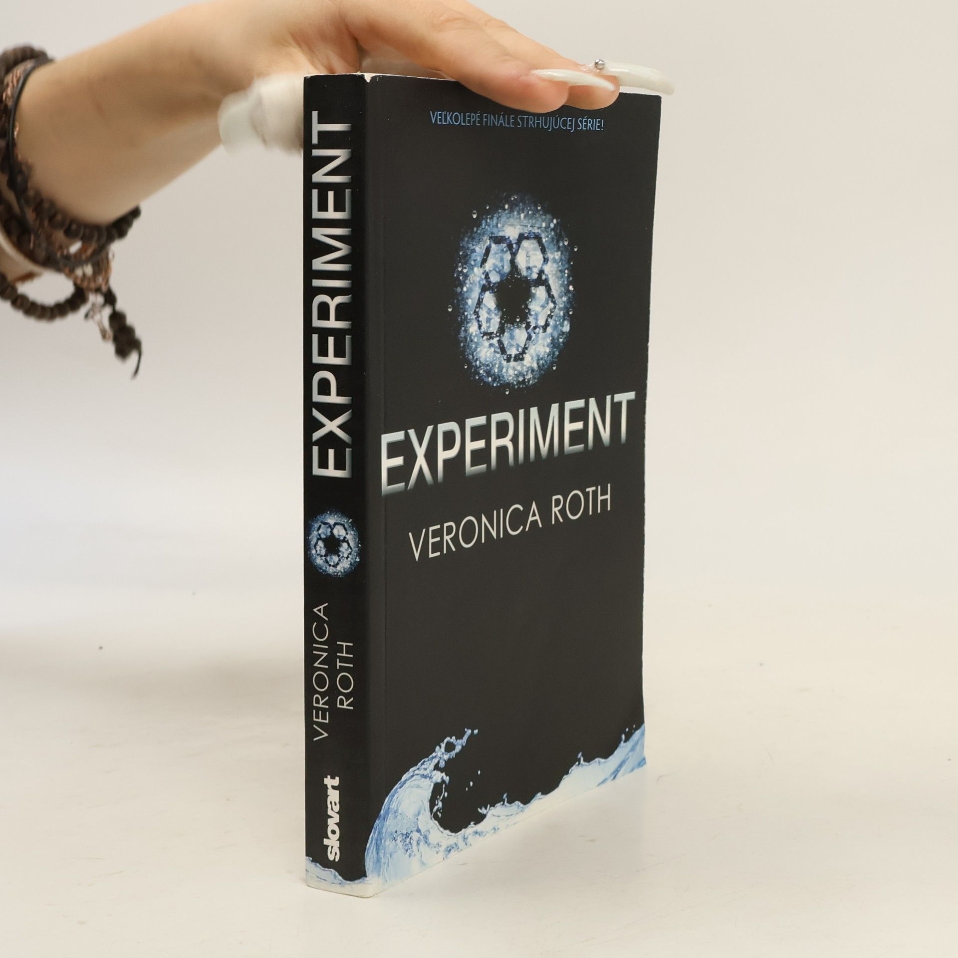 Veronica Roth Experiment