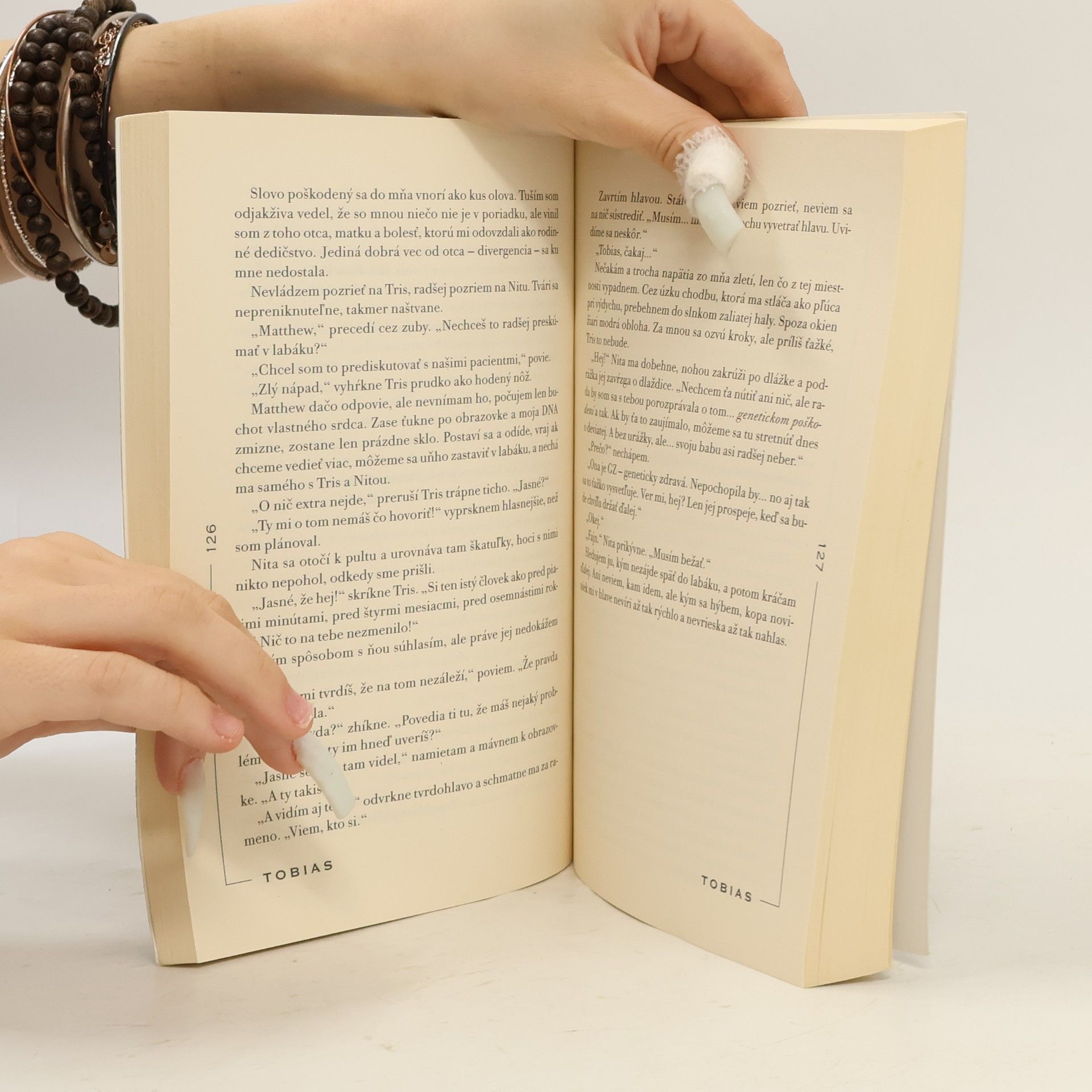 Veronica Roth Experiment