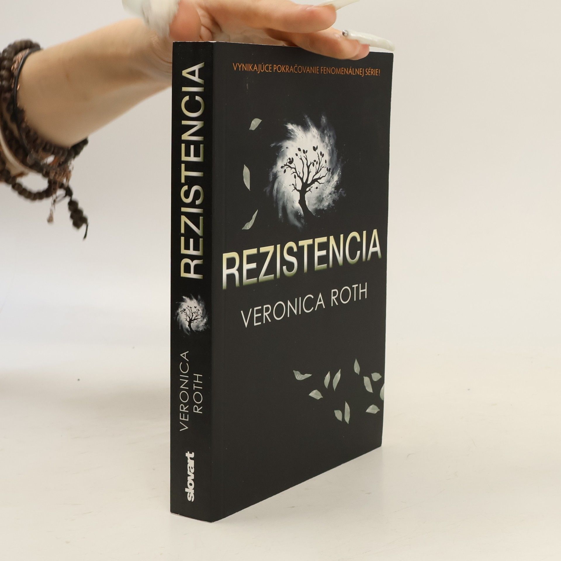 Veronica Roth Rezistencia