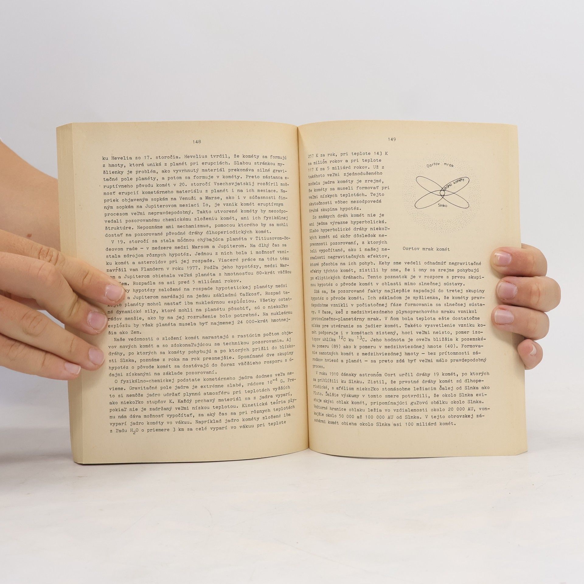 Collectif d'auteurs Kométa Halley prichádza