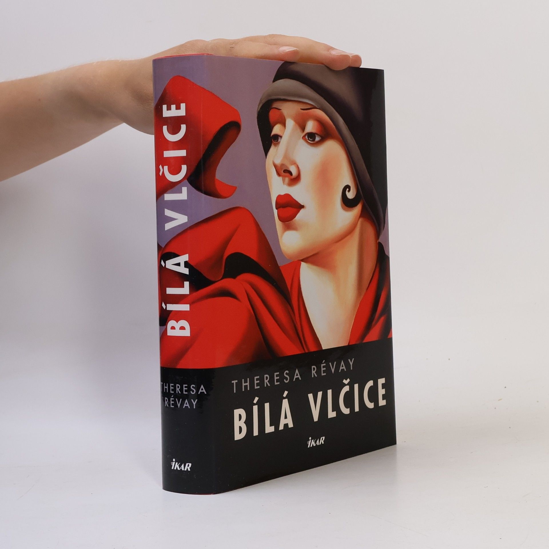 Theresa Révay Bílá vlčice