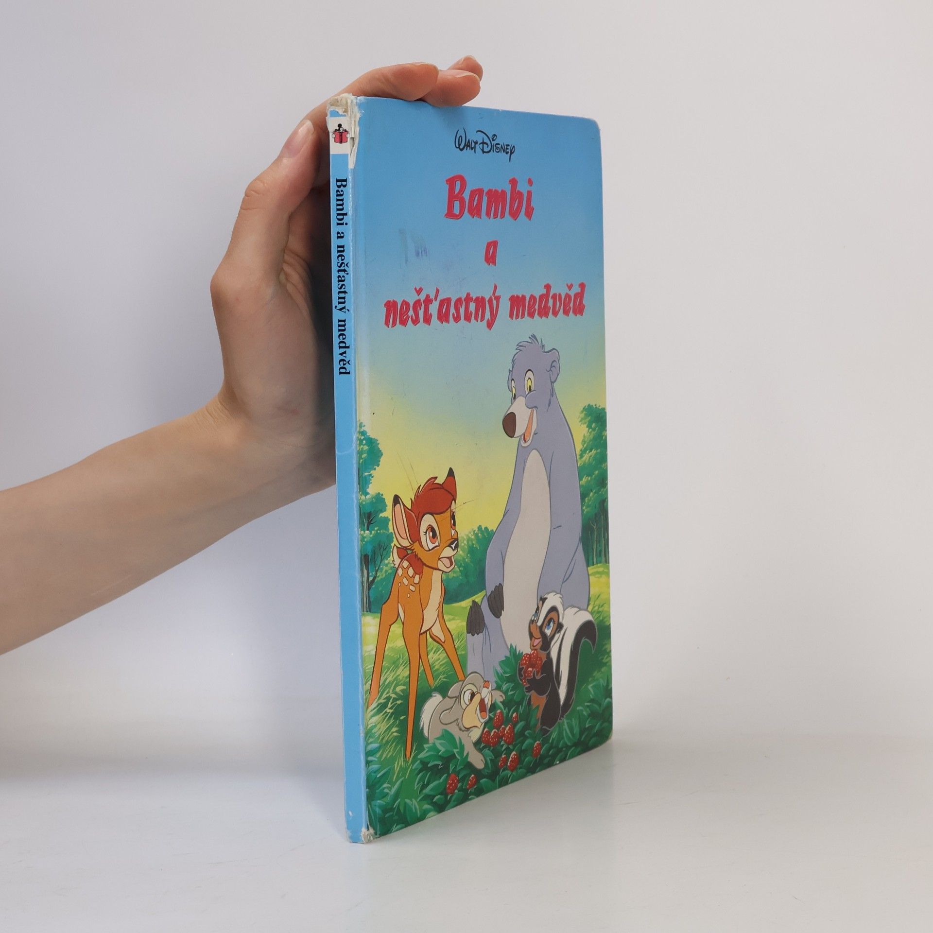 Walt Disney Bambi a nešťastný medvěd