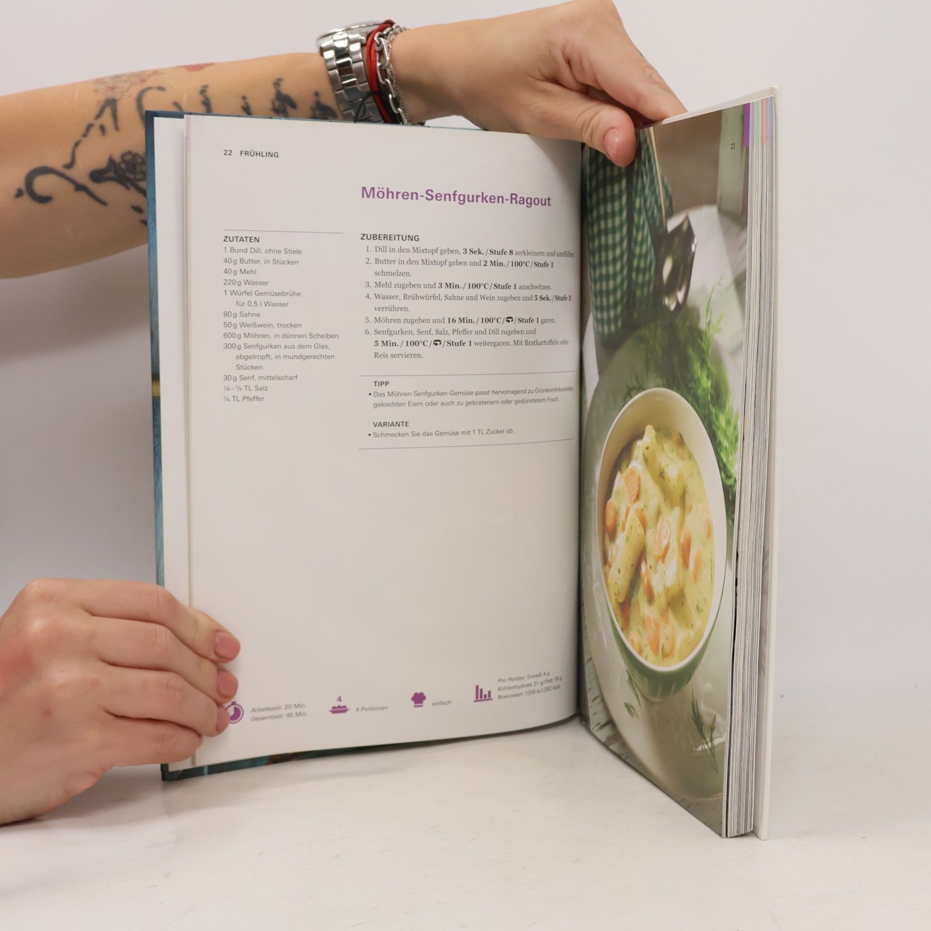 AA.VV. Kochen hat Saison. Mit dem Thermomix durch das Jahr