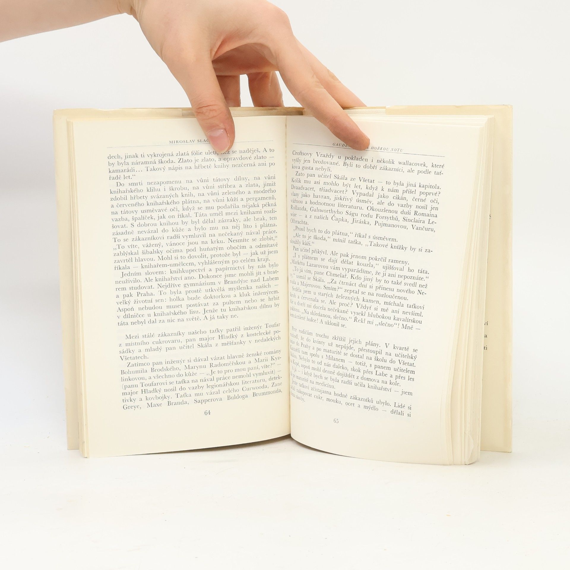 Autores varios A každý den ptej se devíti lidí