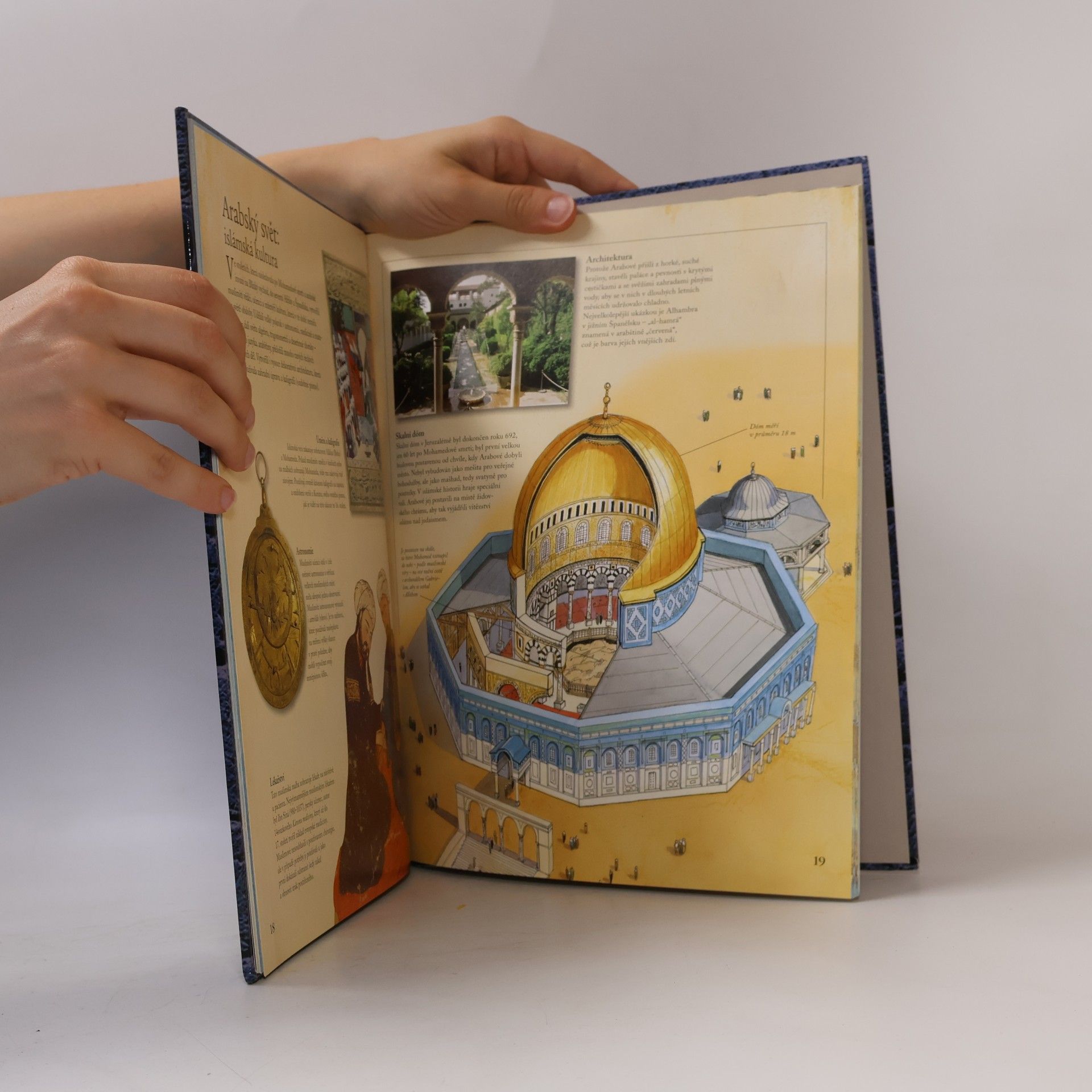Simon Adams Atlas středověkého světa