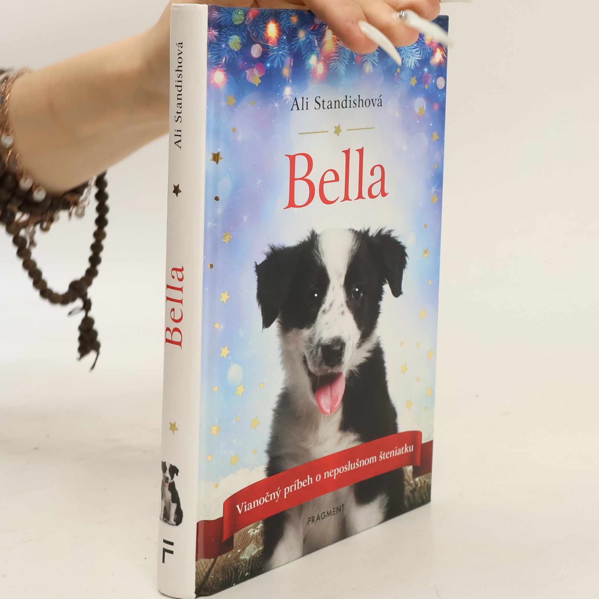 Ali Standish Bella