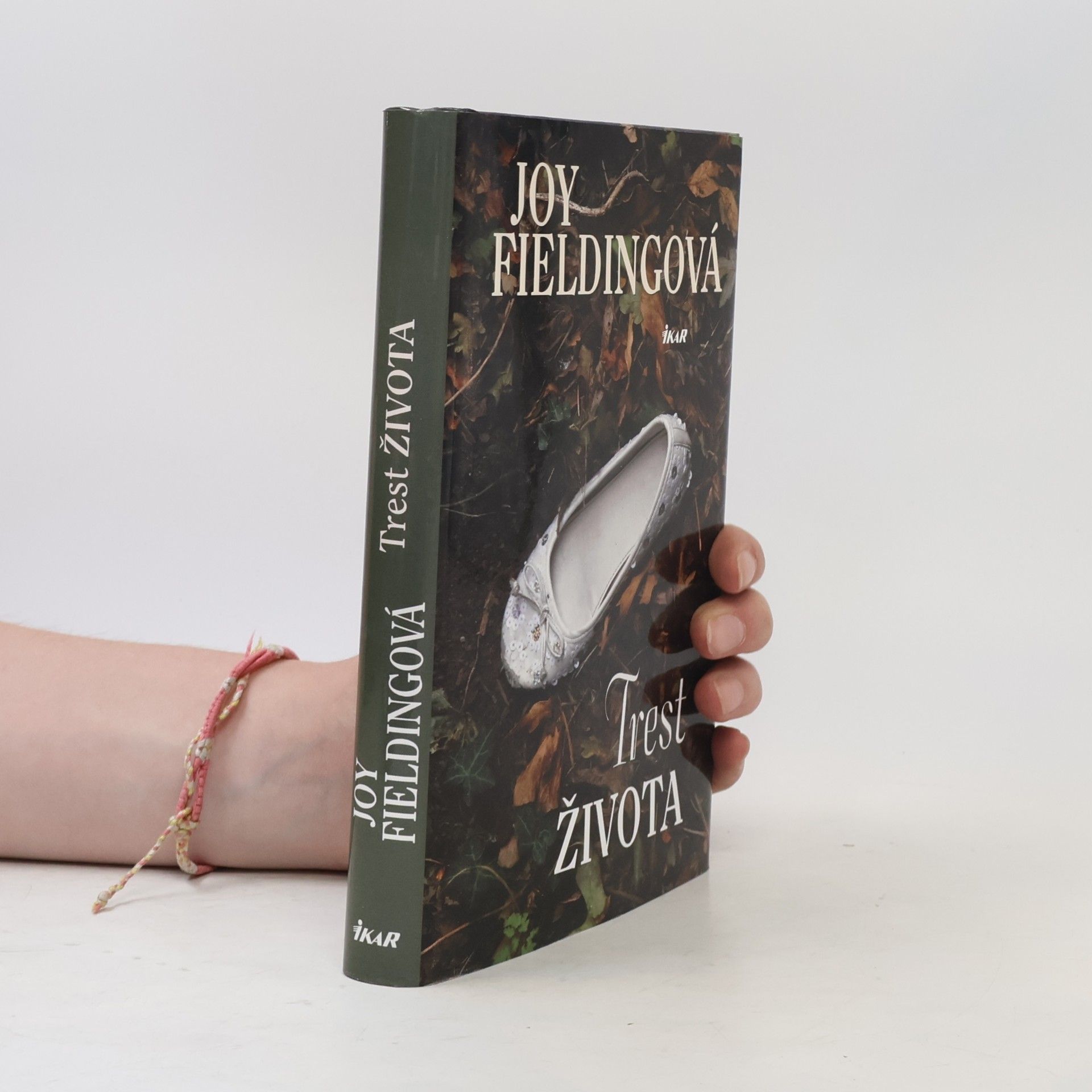 Joy Fielding Trest života