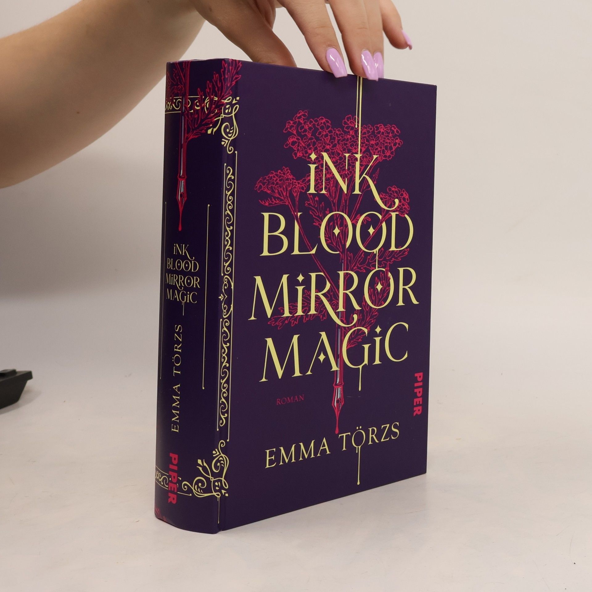 Emma Törzs Ink Blood Mirror Magic