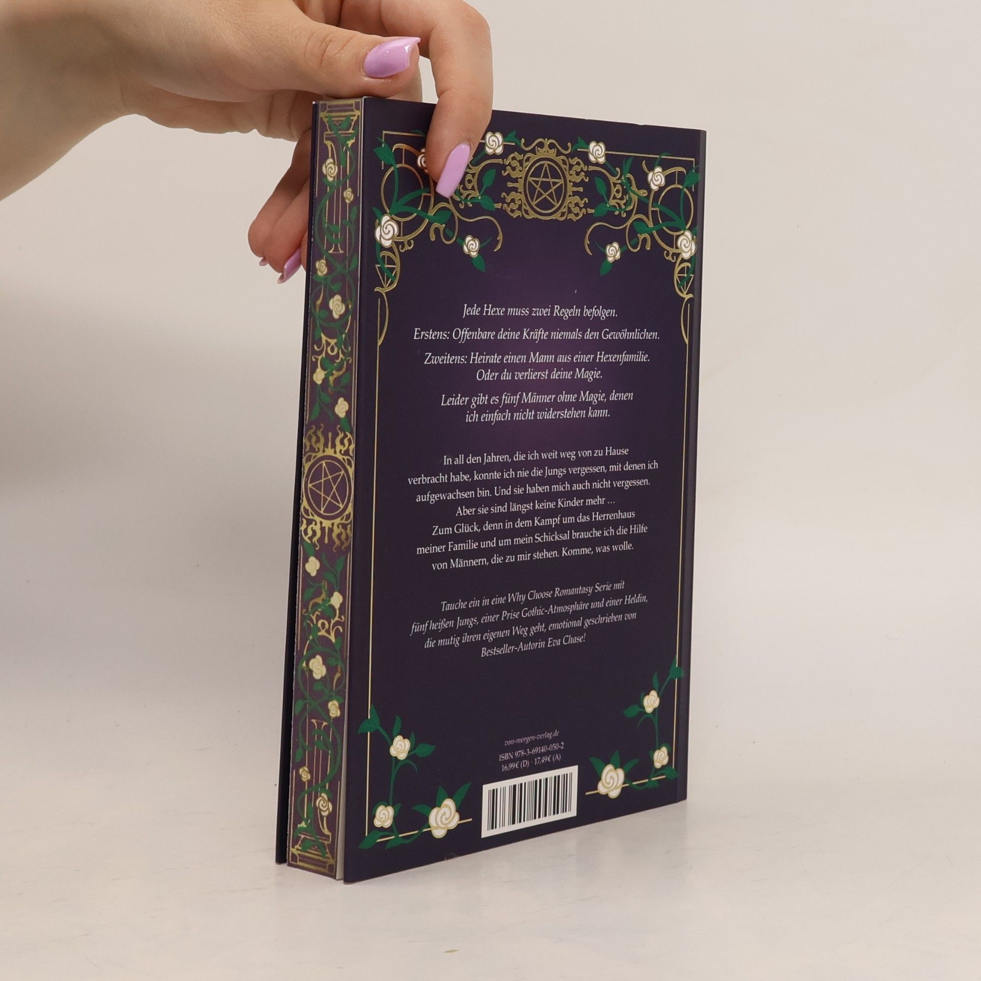 Eva Chase Secrets - Five Hearts for a Witch: Paranormal Why Choose Romantasy
