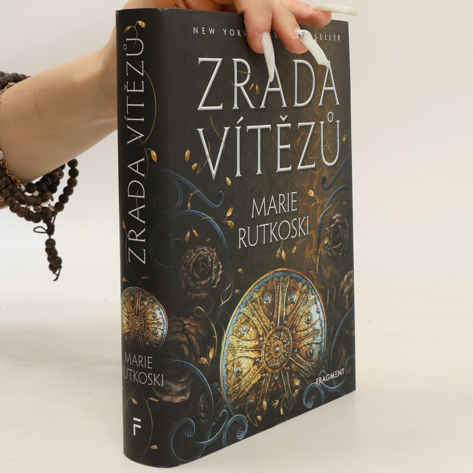 Marie Rutkoski Zrada vítězů