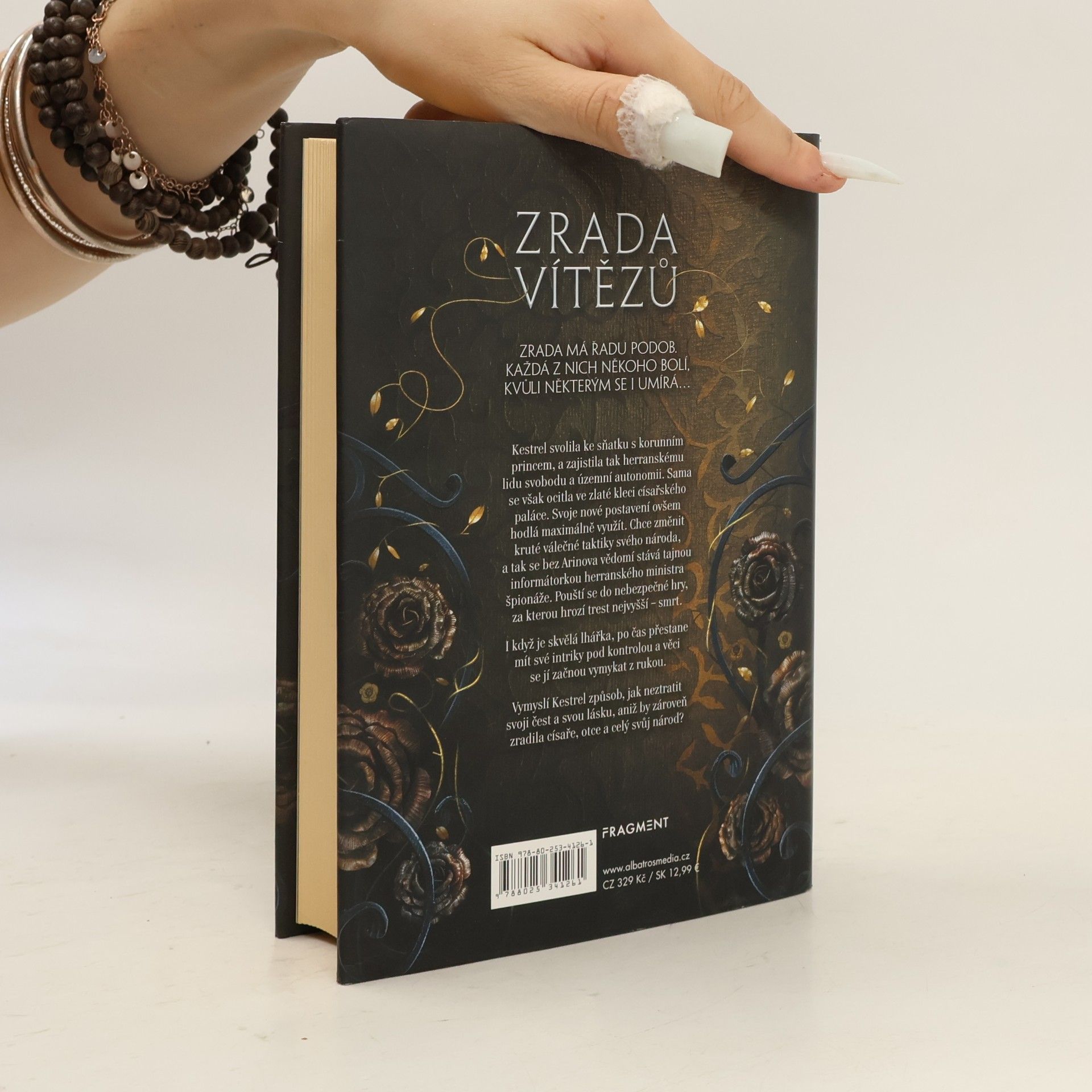 Marie Rutkoski Zrada vítězů