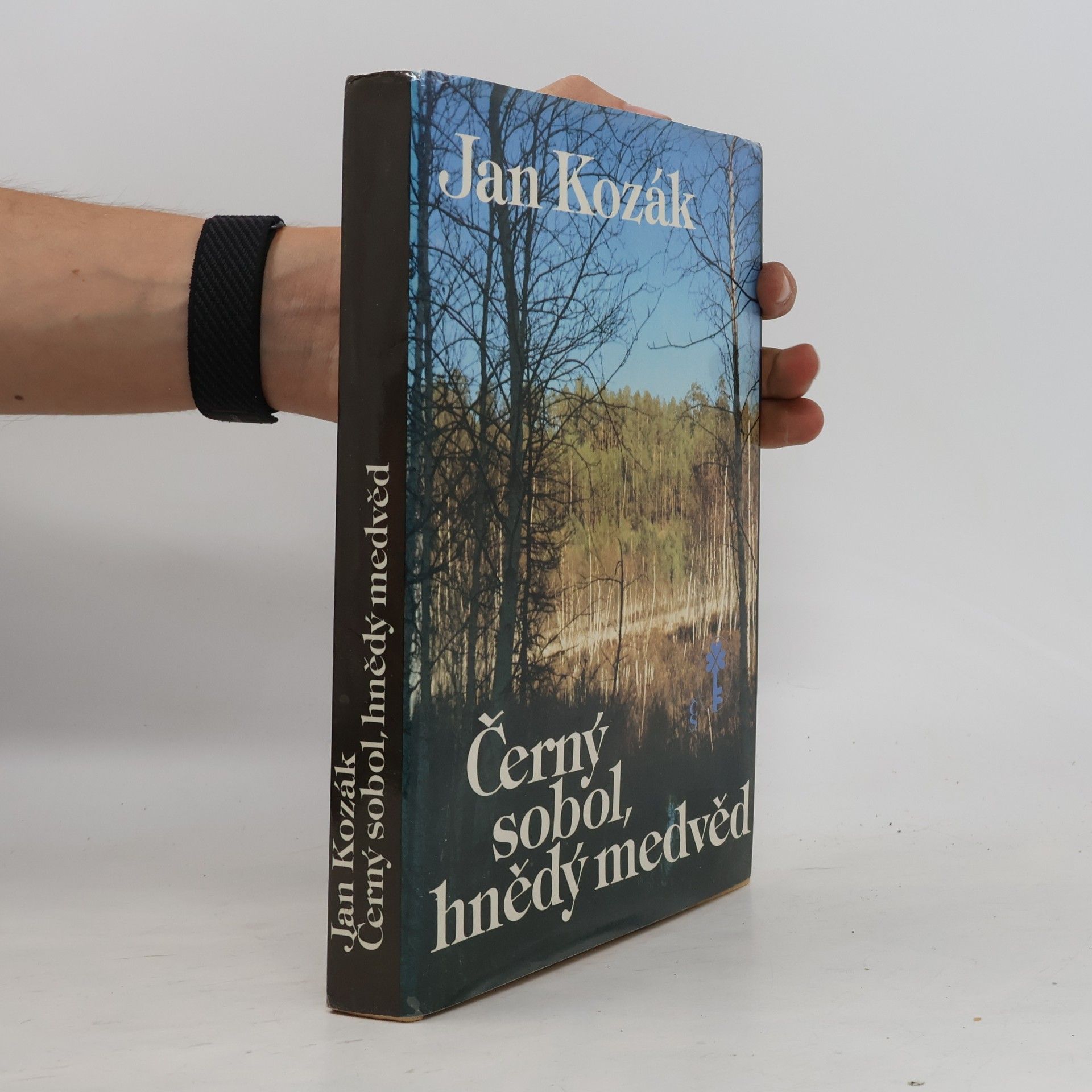 Jan Kozák Černý sobol, hnědý medvěd