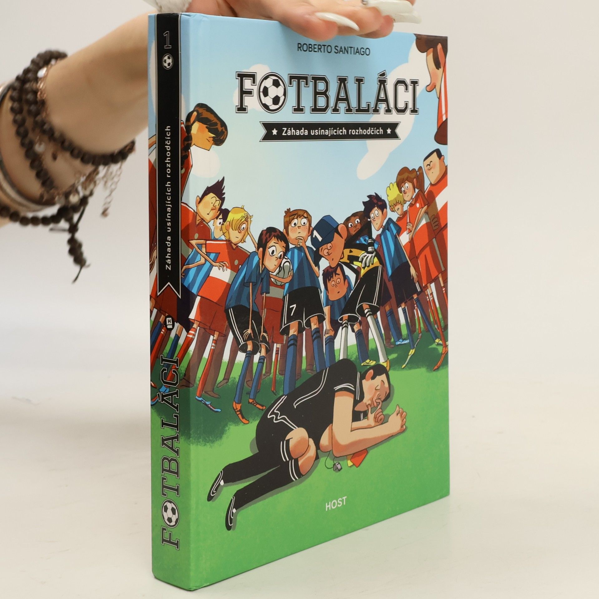 Roberto Santiago Fotbaláci 1. Záhada usínajících rozhodčích