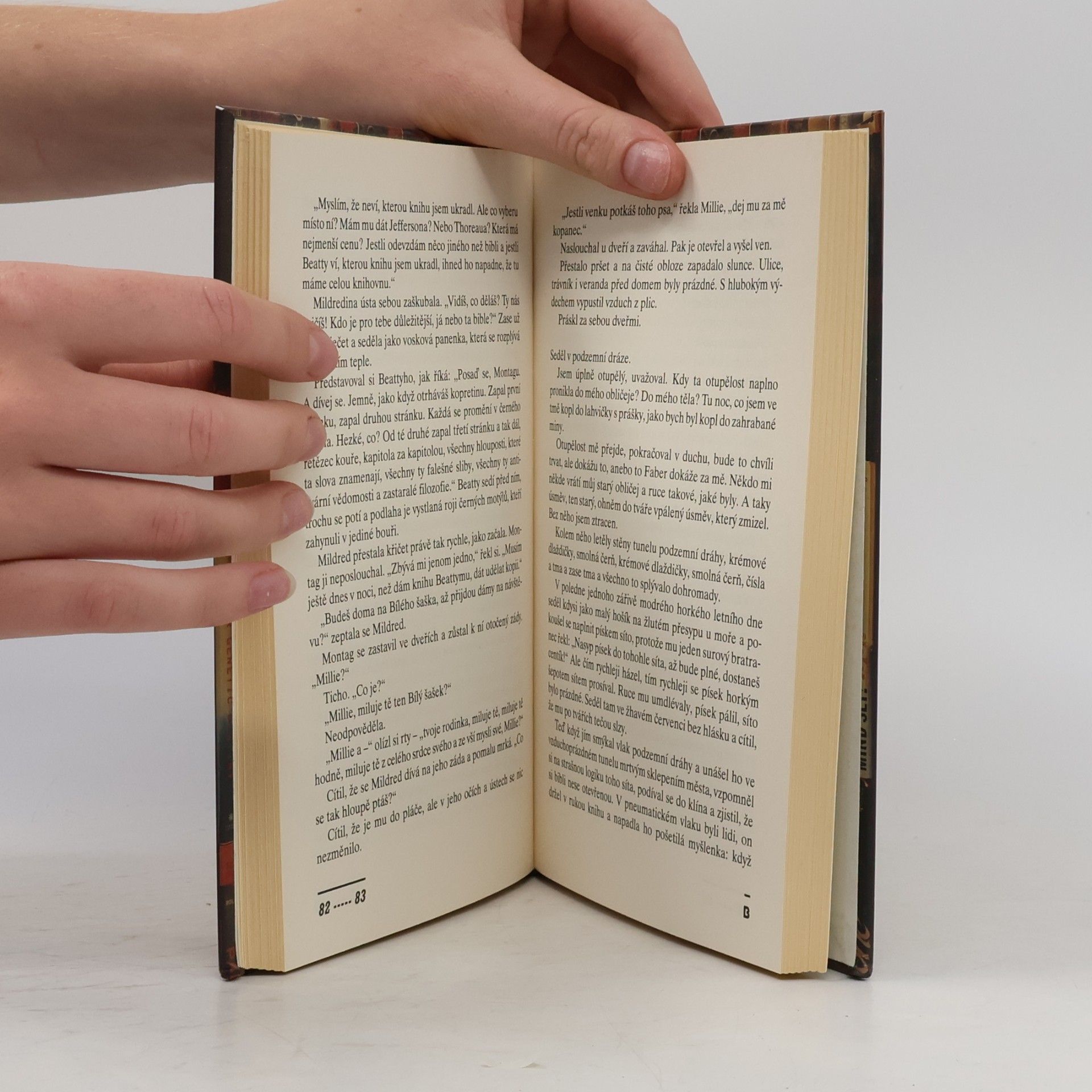 Ray Bradbury 451 stupňů Fahrenheita
