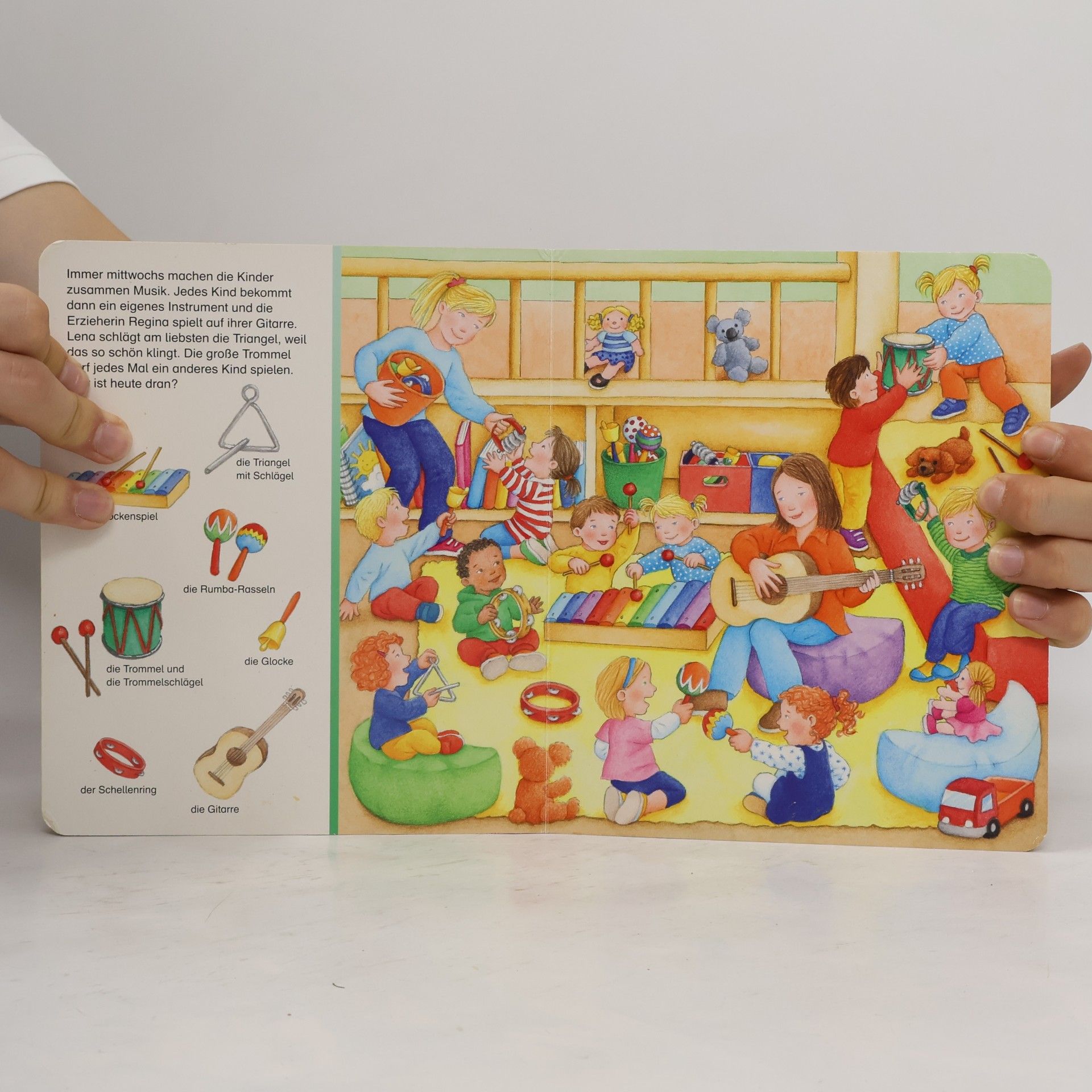 Barbara Jelenkovich Sachen suchen - im Kindergarten