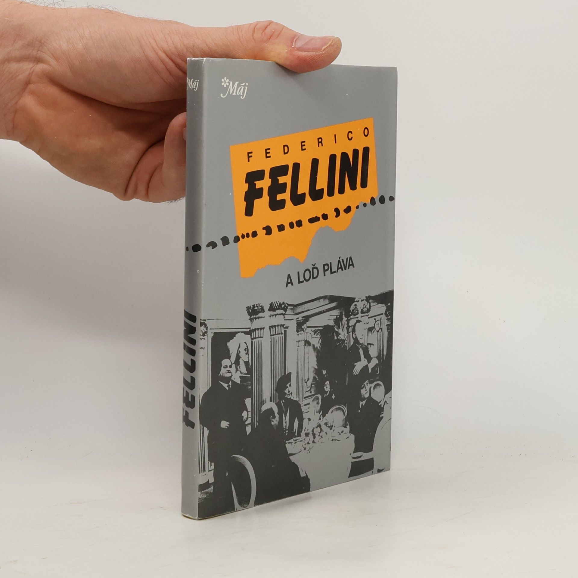Federico Fellini A loď pláva