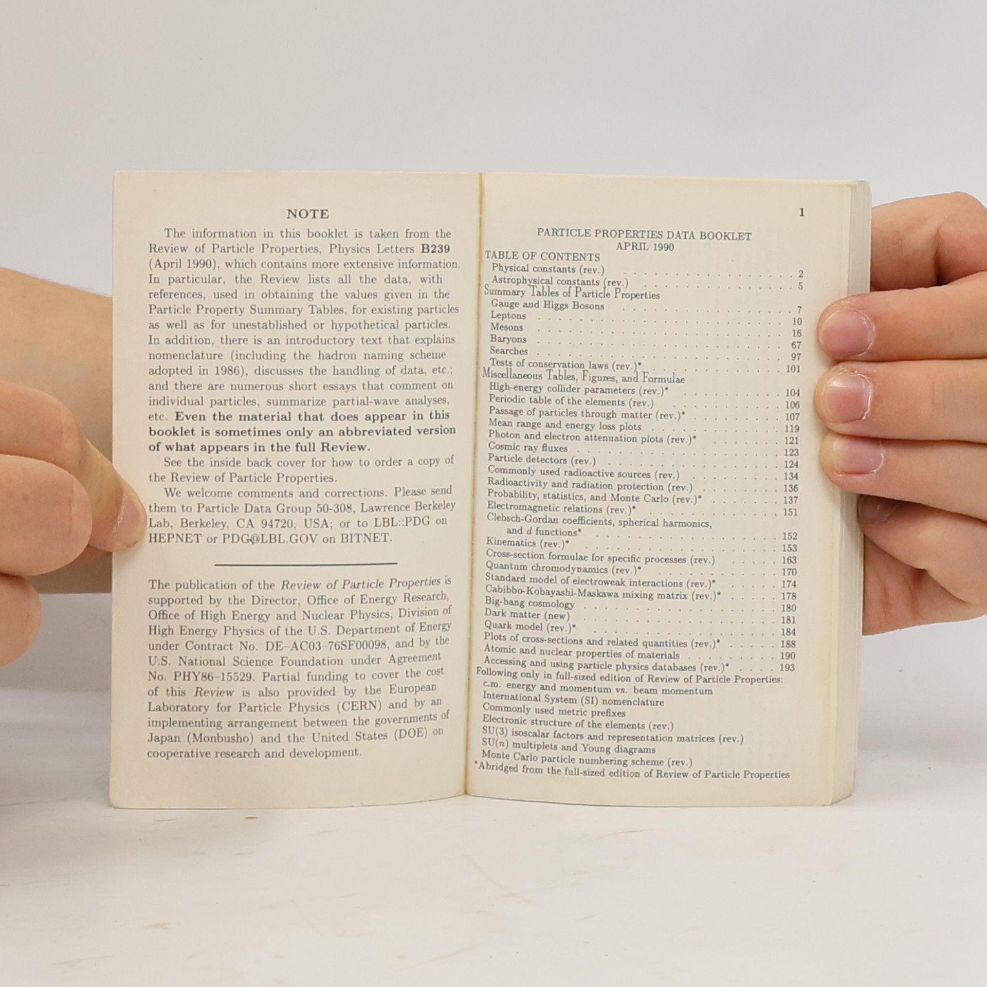 Auteurscollectief Particle Properties Data Booklet