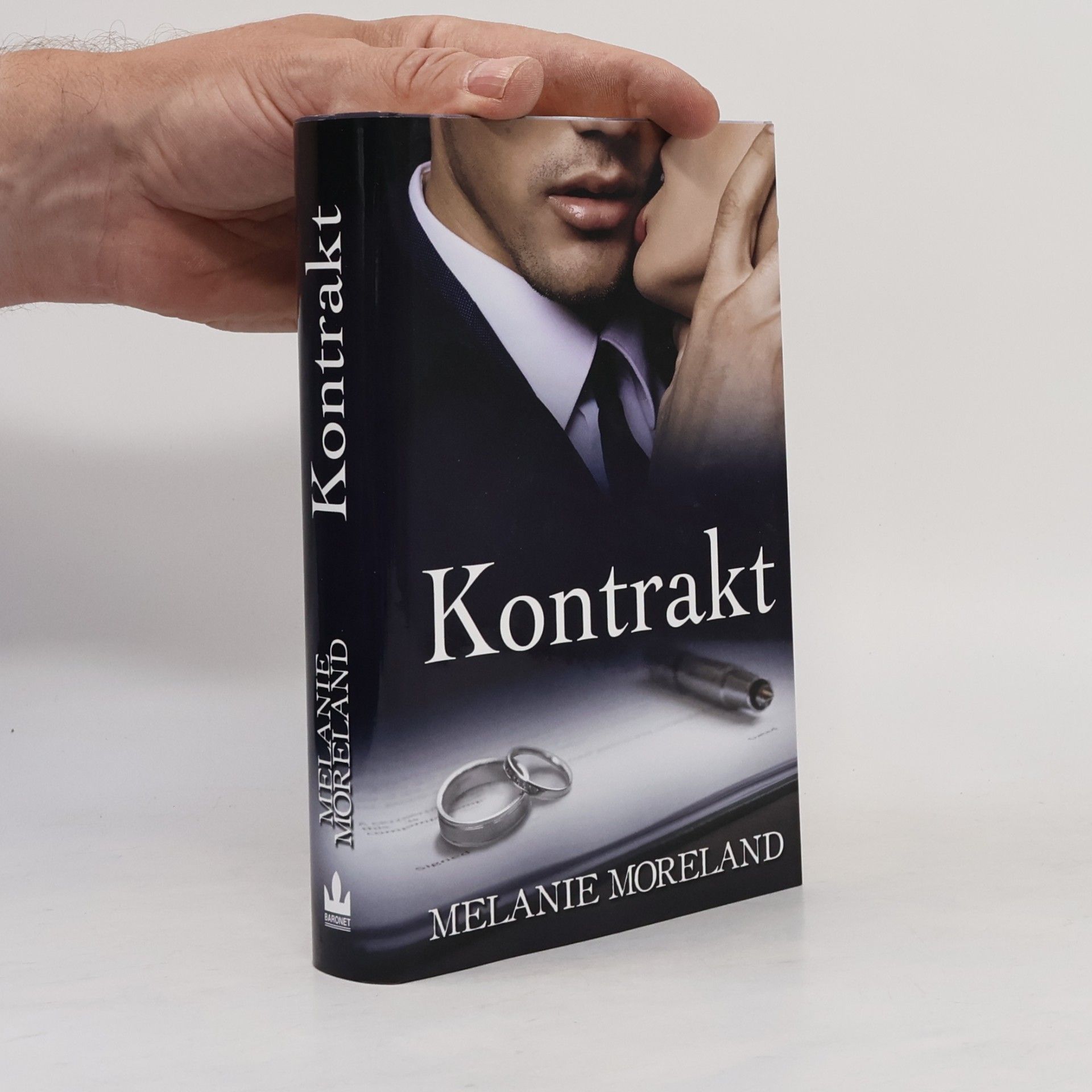 Melanie Moreland Kontrakt