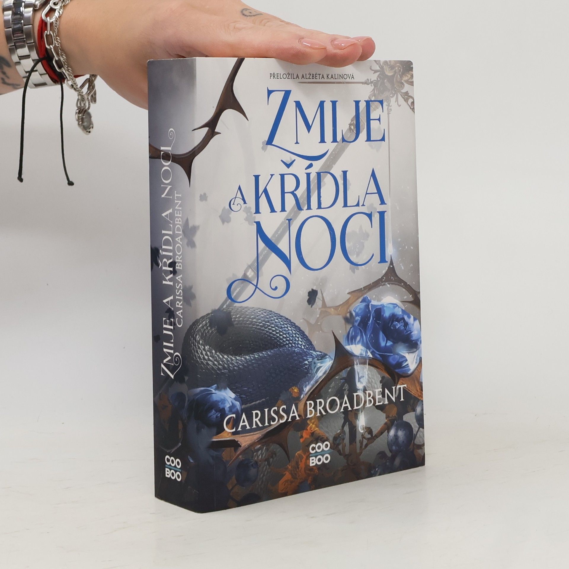 Carissa Broadbent Zmije a křídla noci