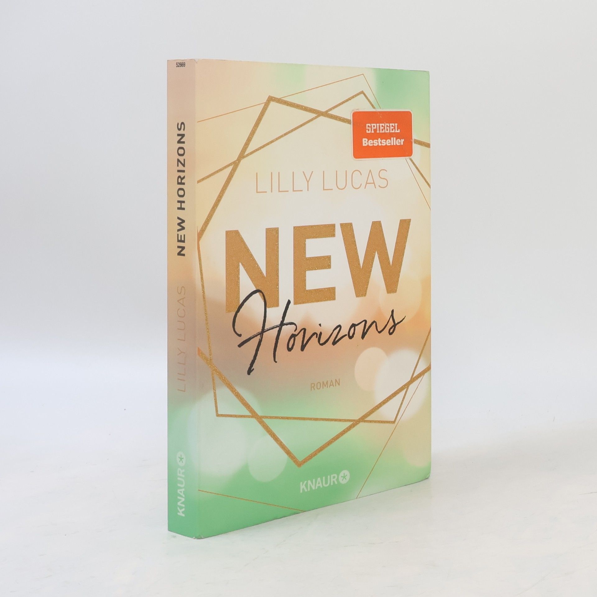 Lilly Lucas New Horizons
