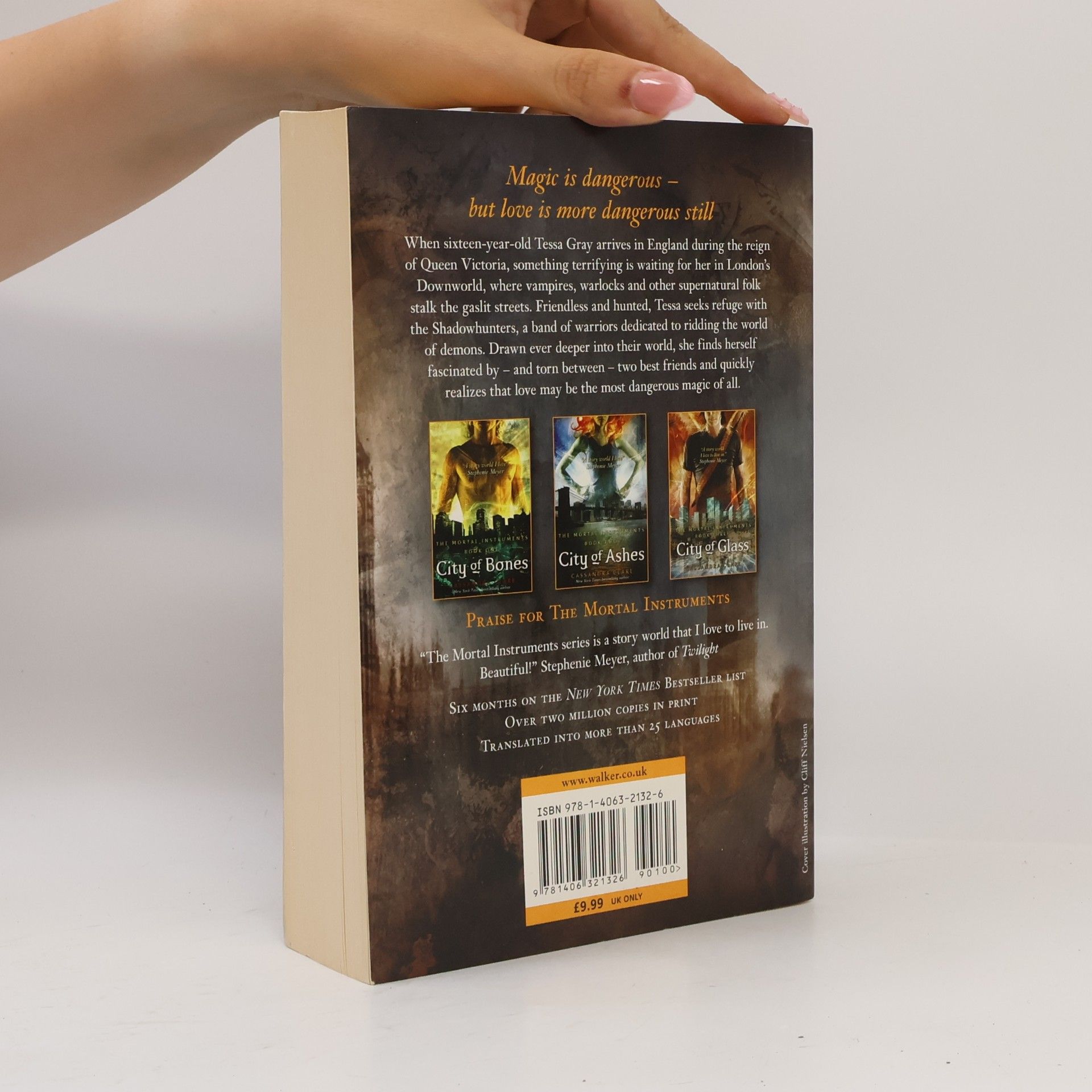 Cassandra Clare Clockwork Angel