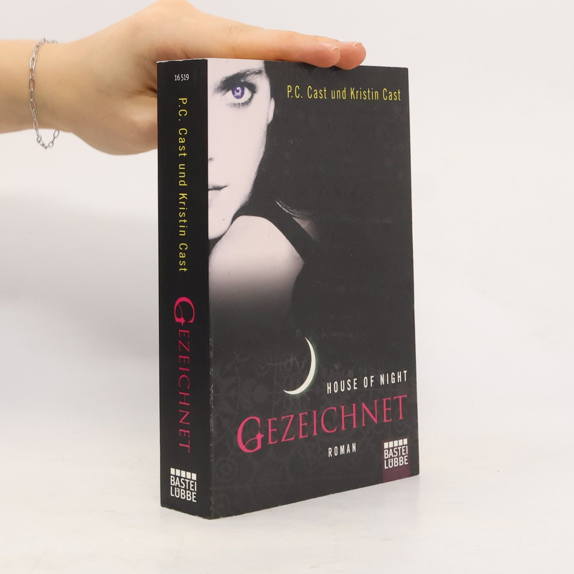Phyllis Christine Cast Gezeichnet